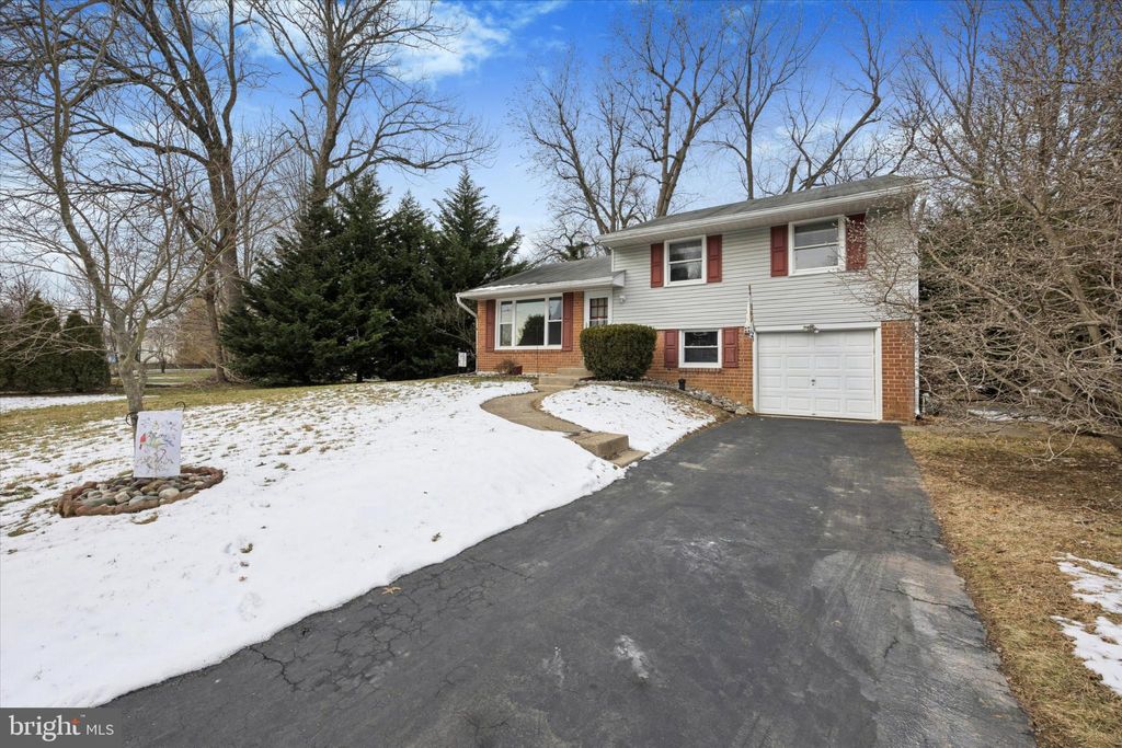 Photo of 713 Scott Lane, WALLINGFORD, PA 19086 (MLS # PADE2107186)