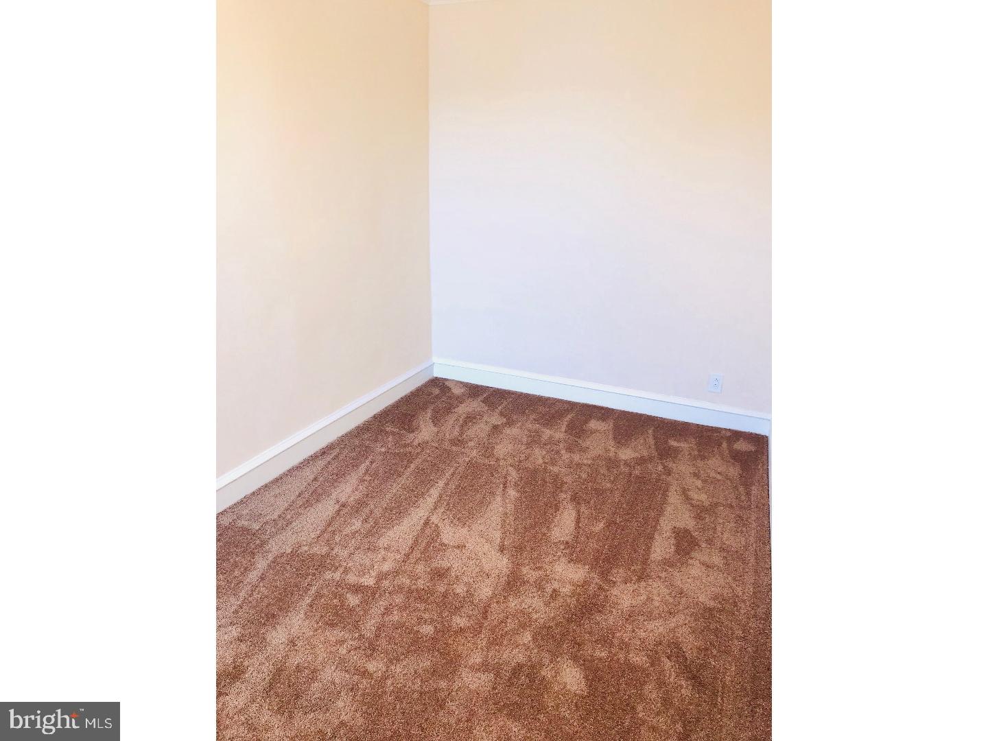 PORT RICHMOND - Residential Lease