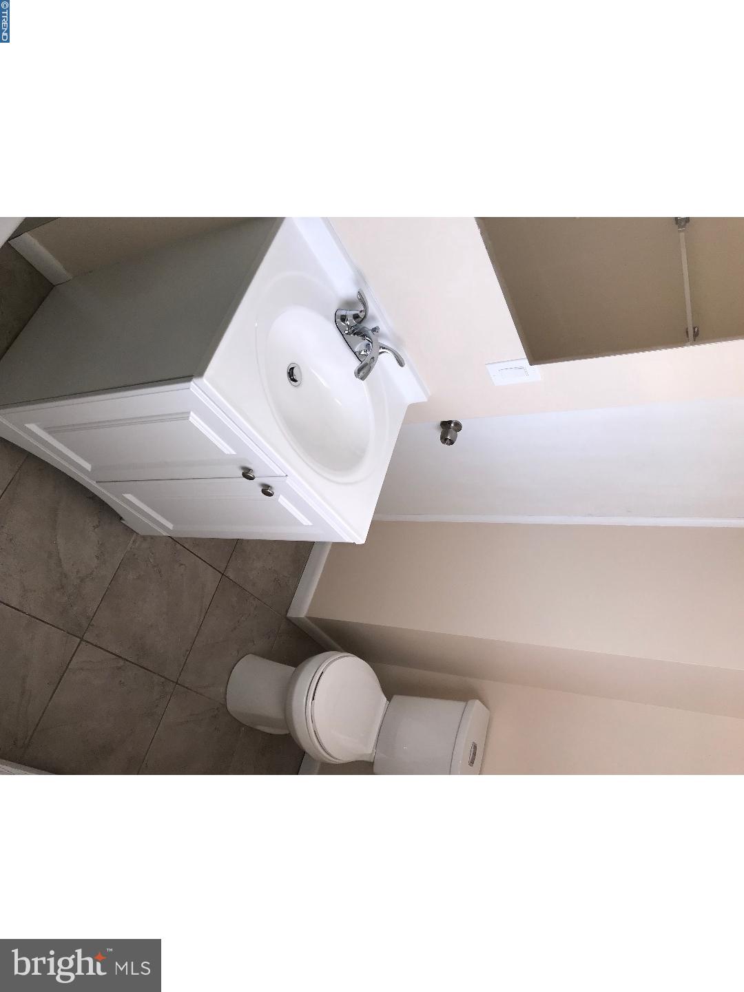 PORT RICHMOND - Residential Lease