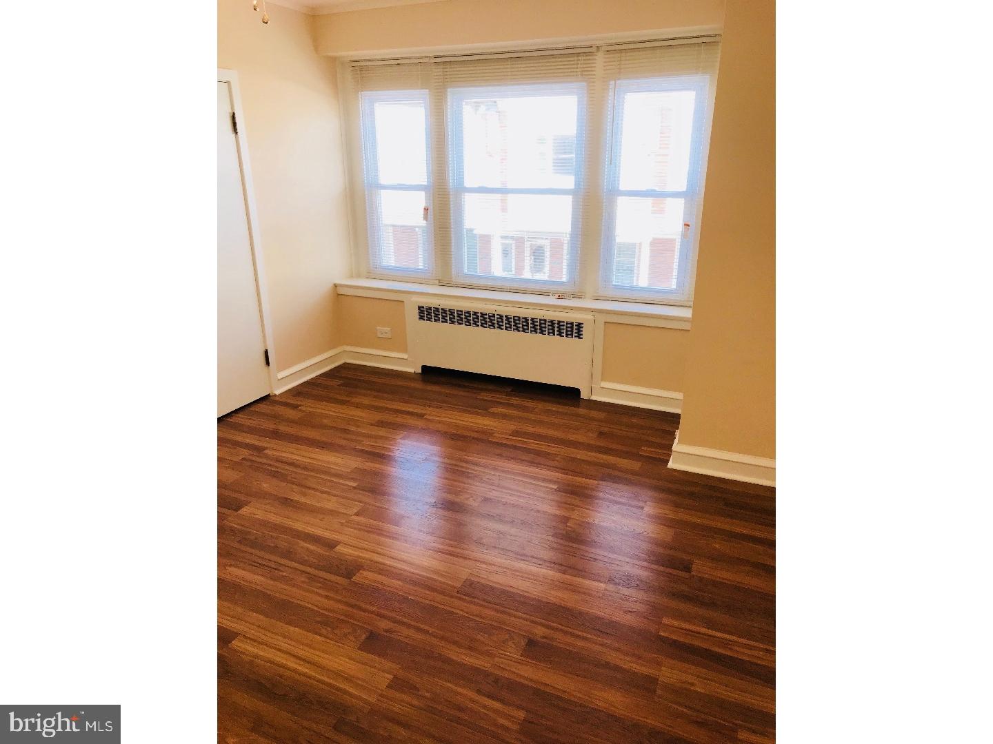 PORT RICHMOND - Residential Lease