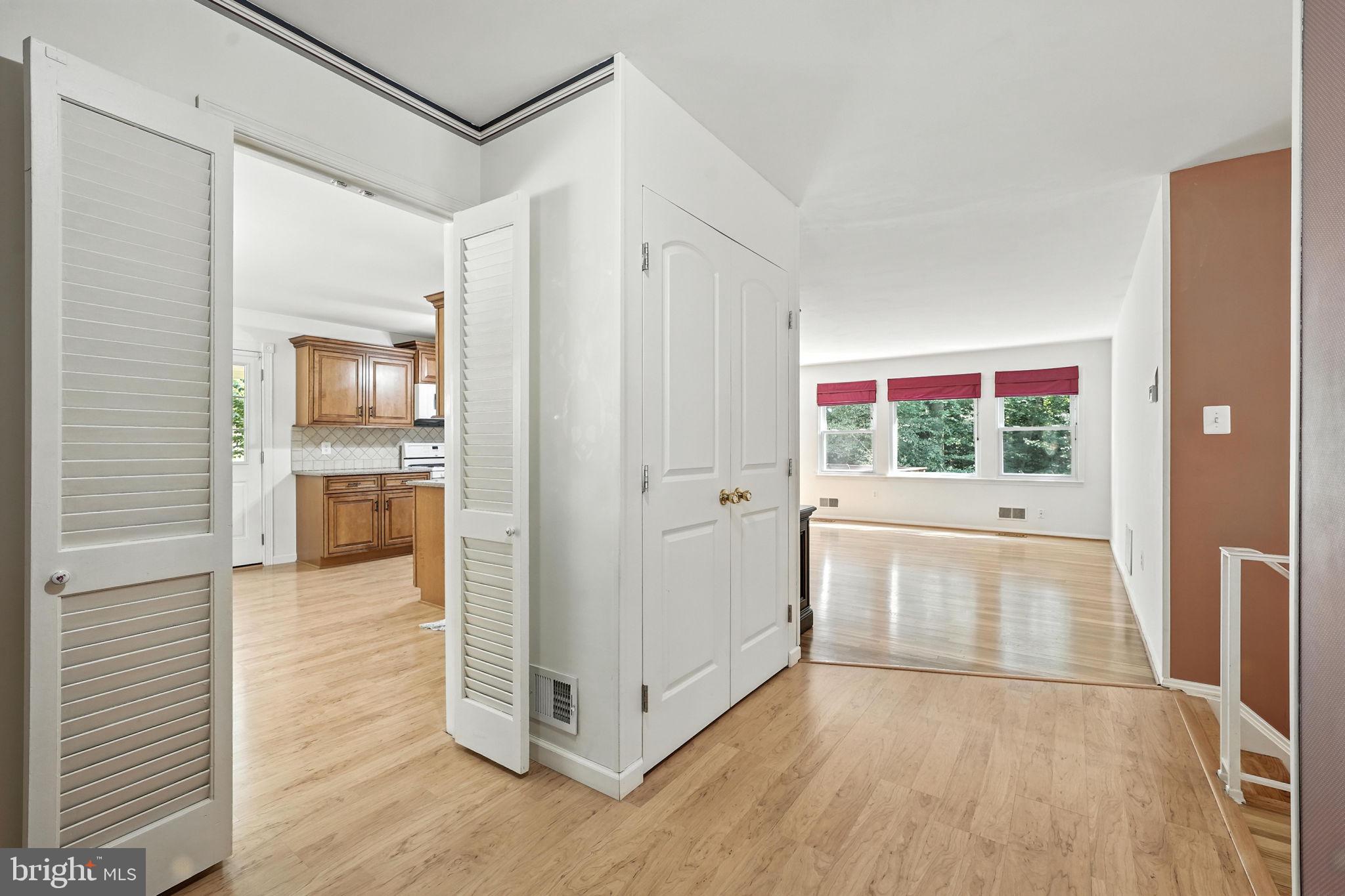 LAKE RIDGE - Residential