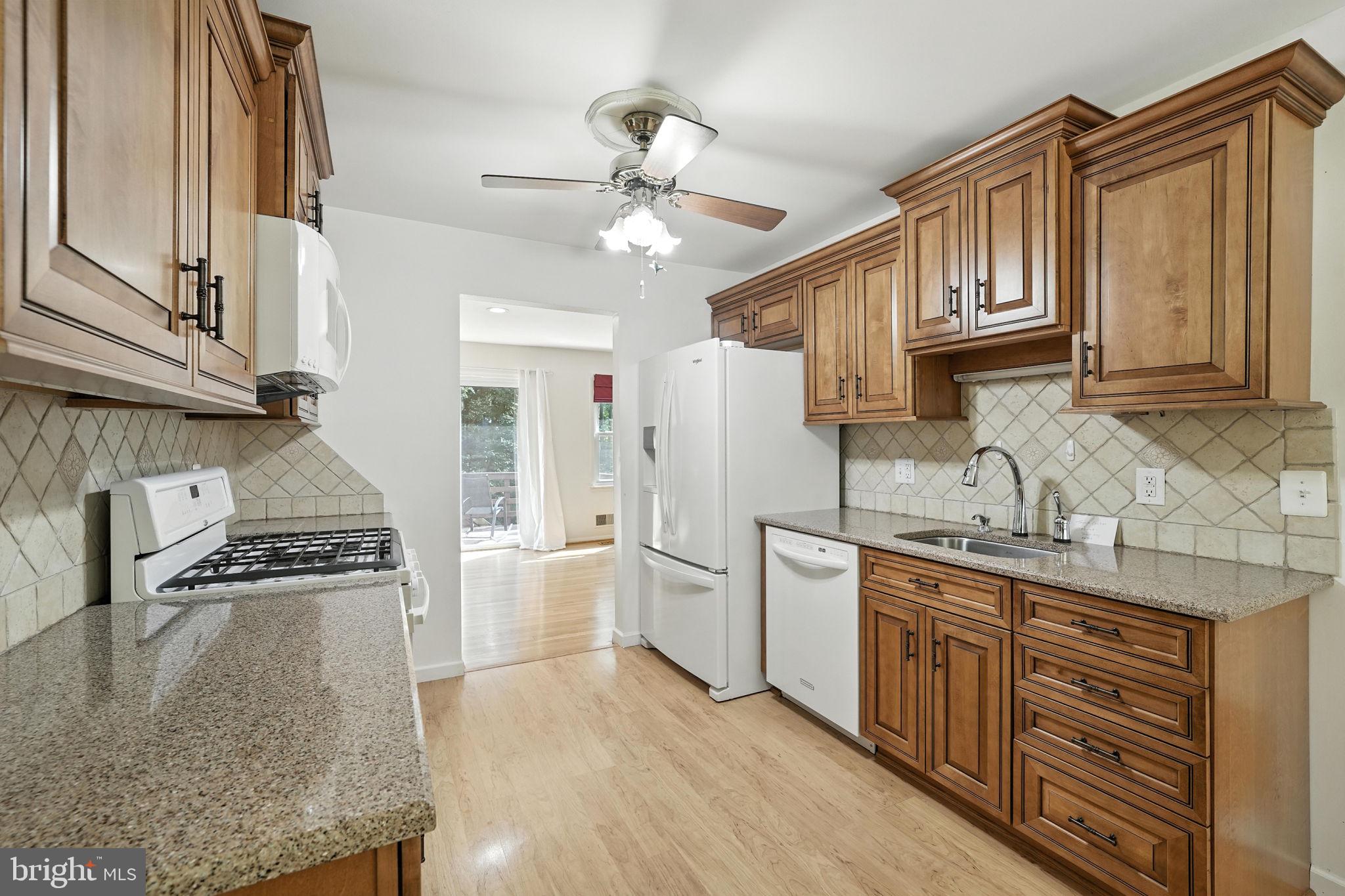 LAKE RIDGE - Residential