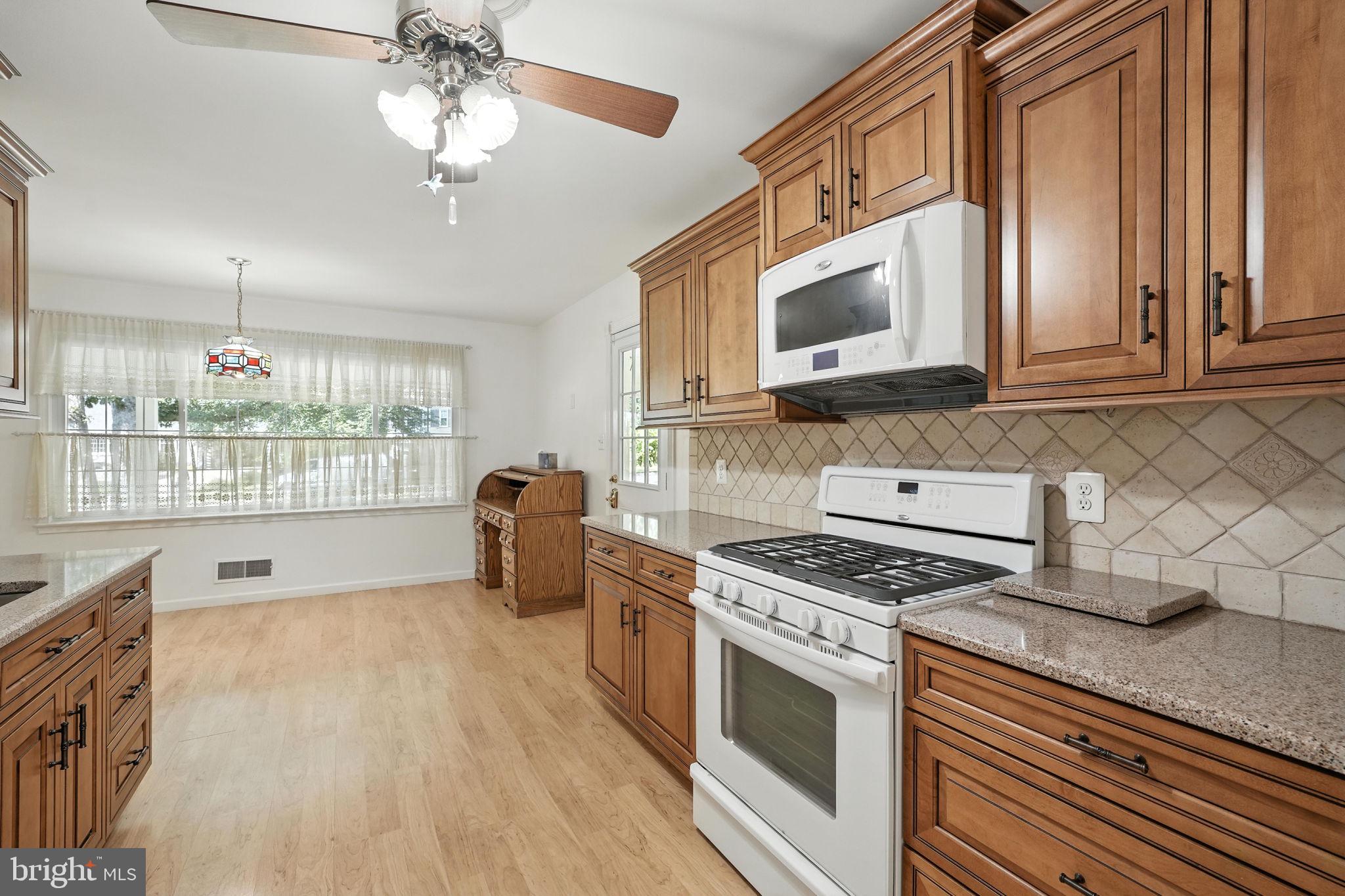 LAKE RIDGE - Residential