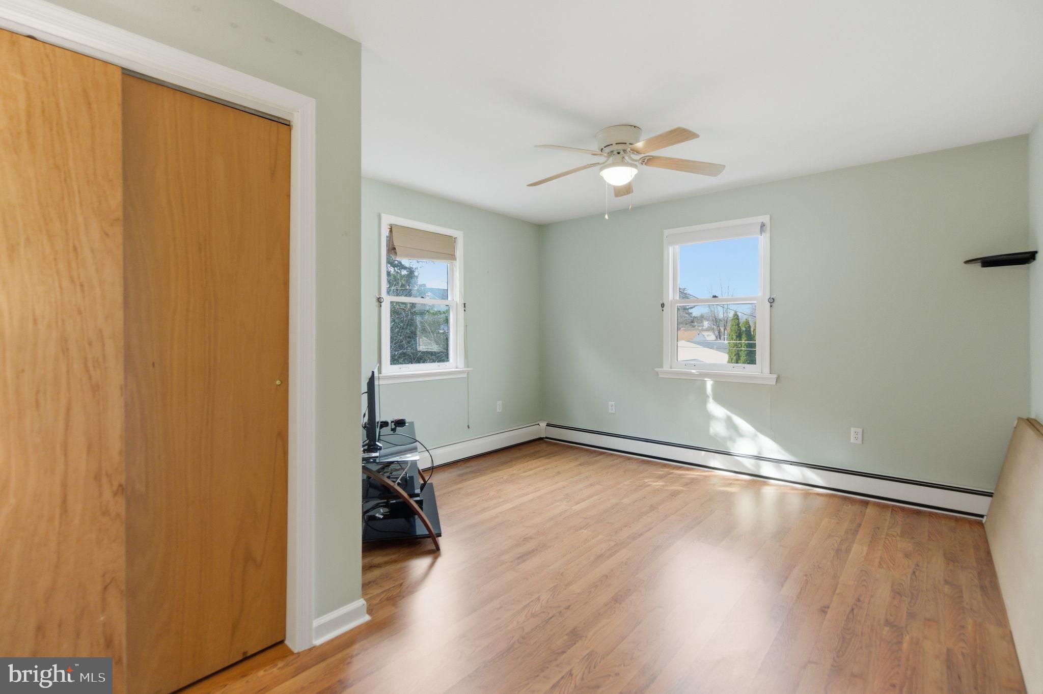 FEASTERVILLE - Residential