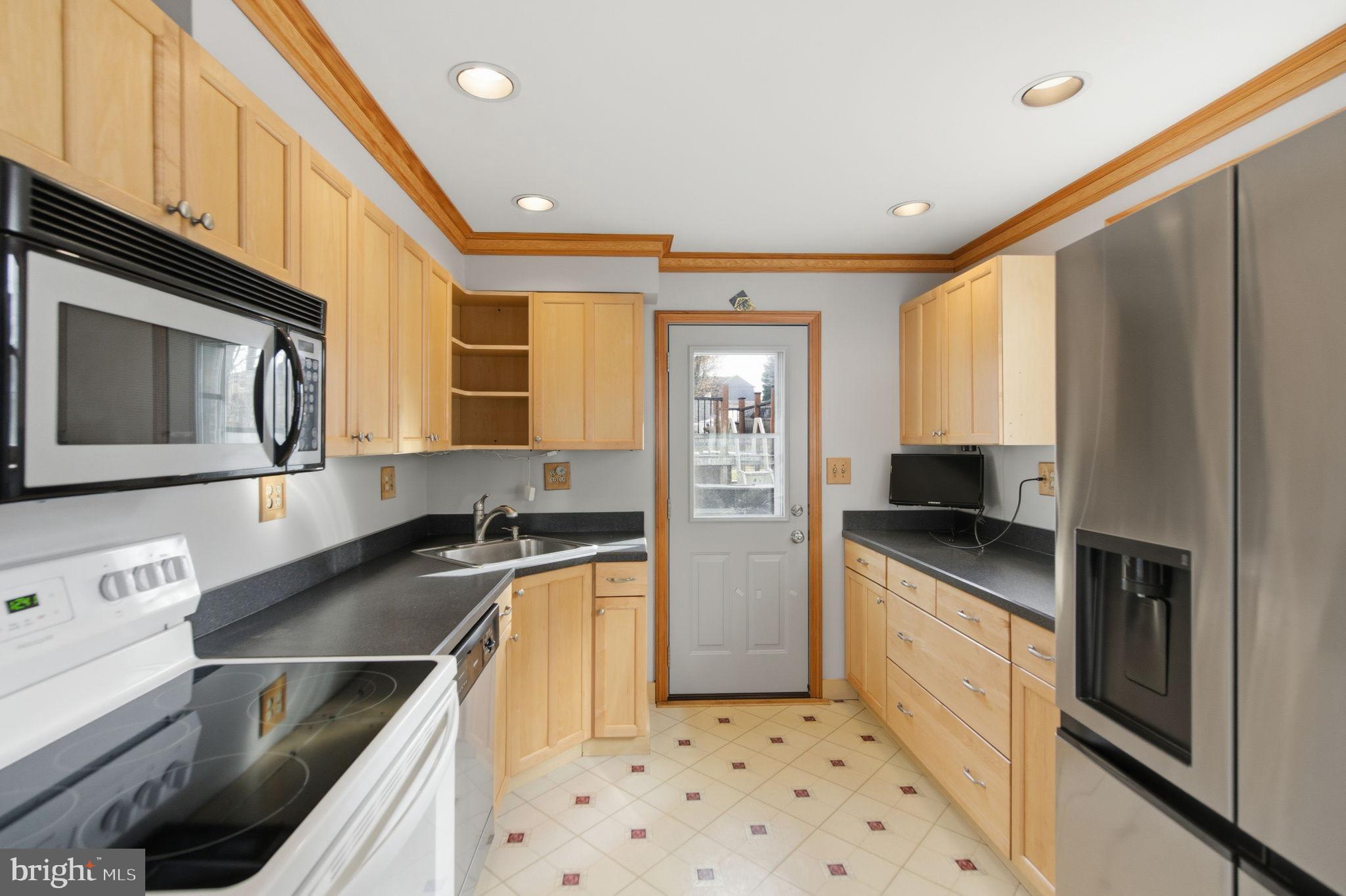 FEASTERVILLE - Residential