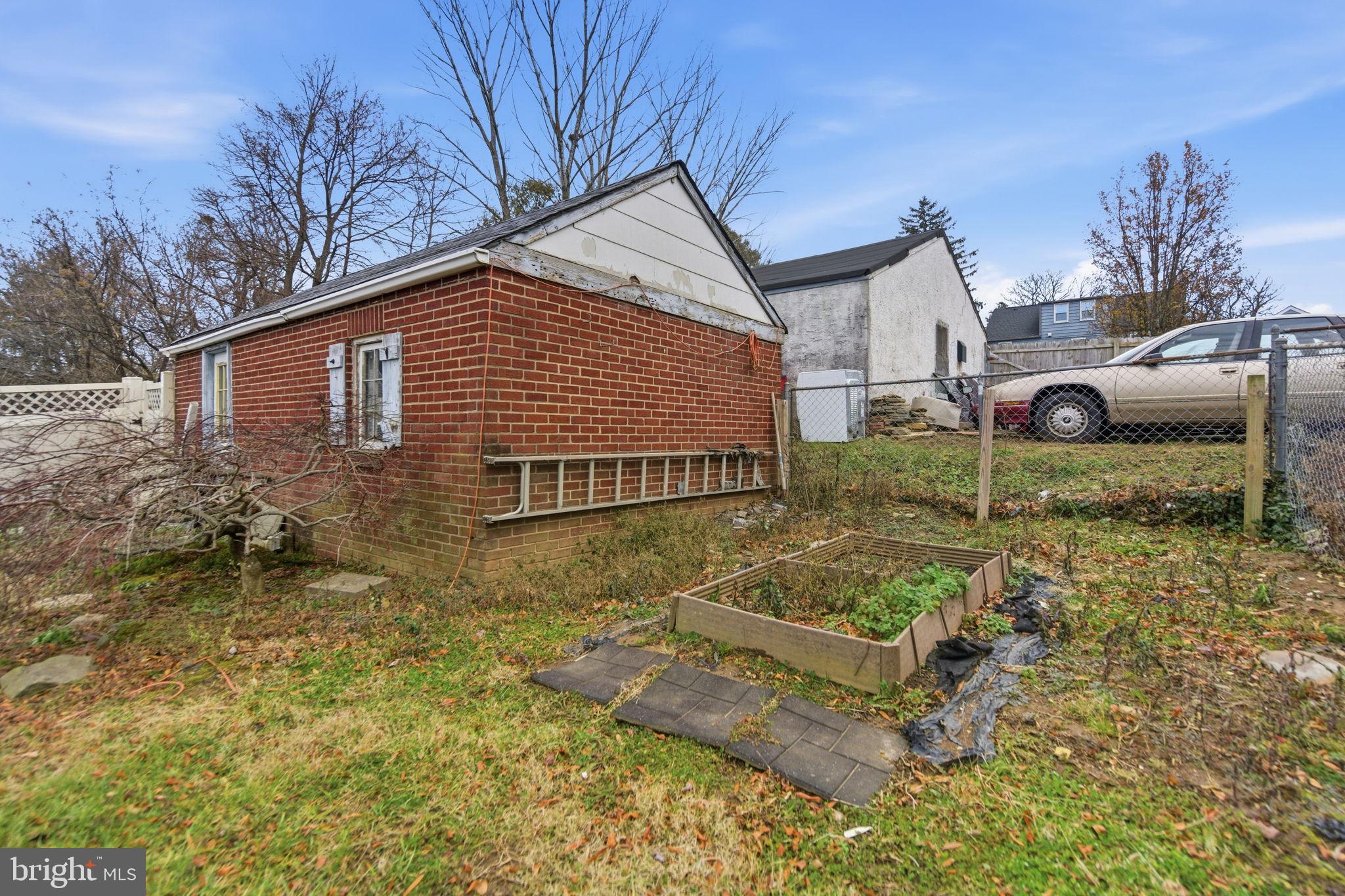 FEASTERVILLE - Residential