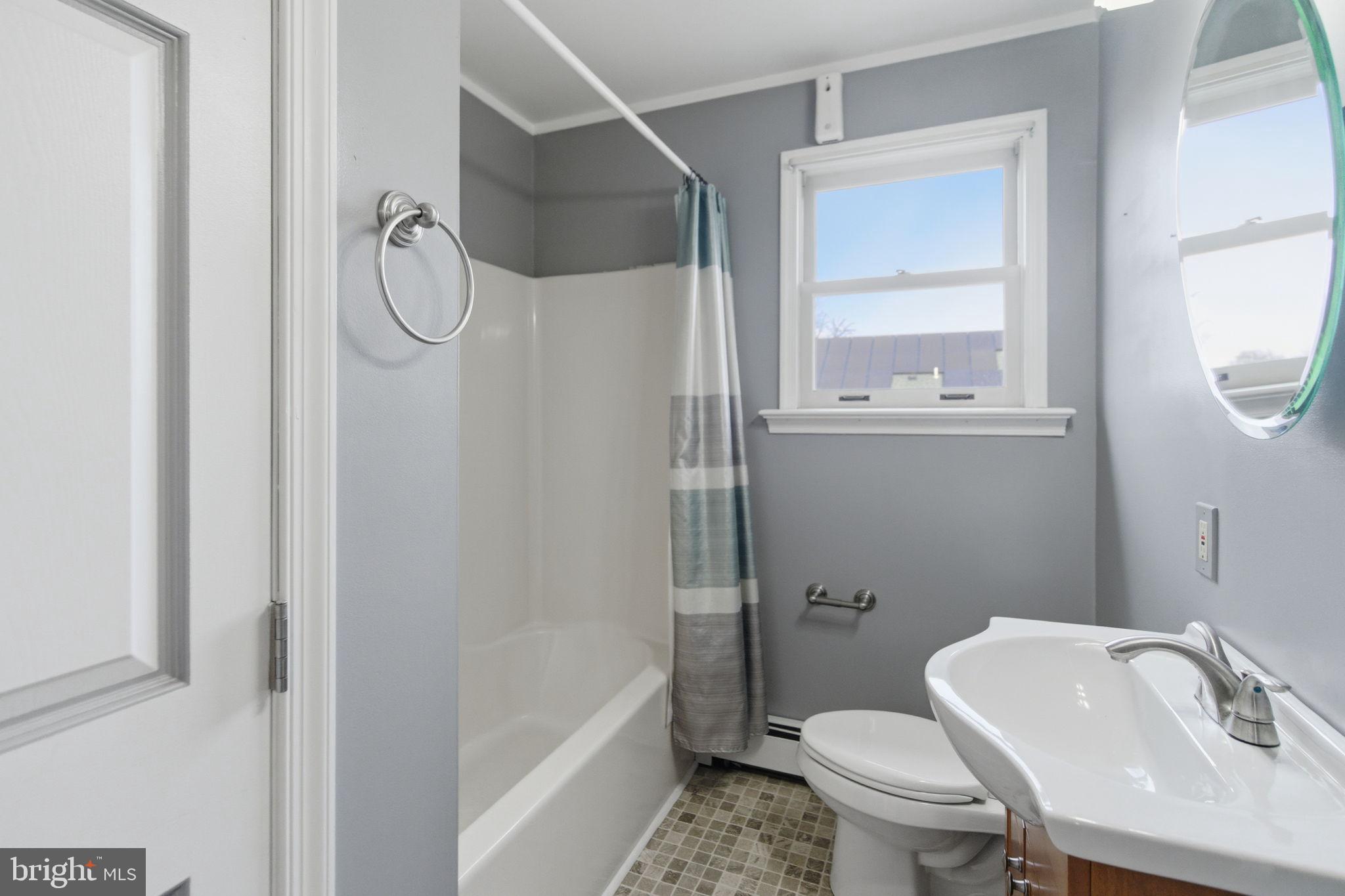 FEASTERVILLE - Residential