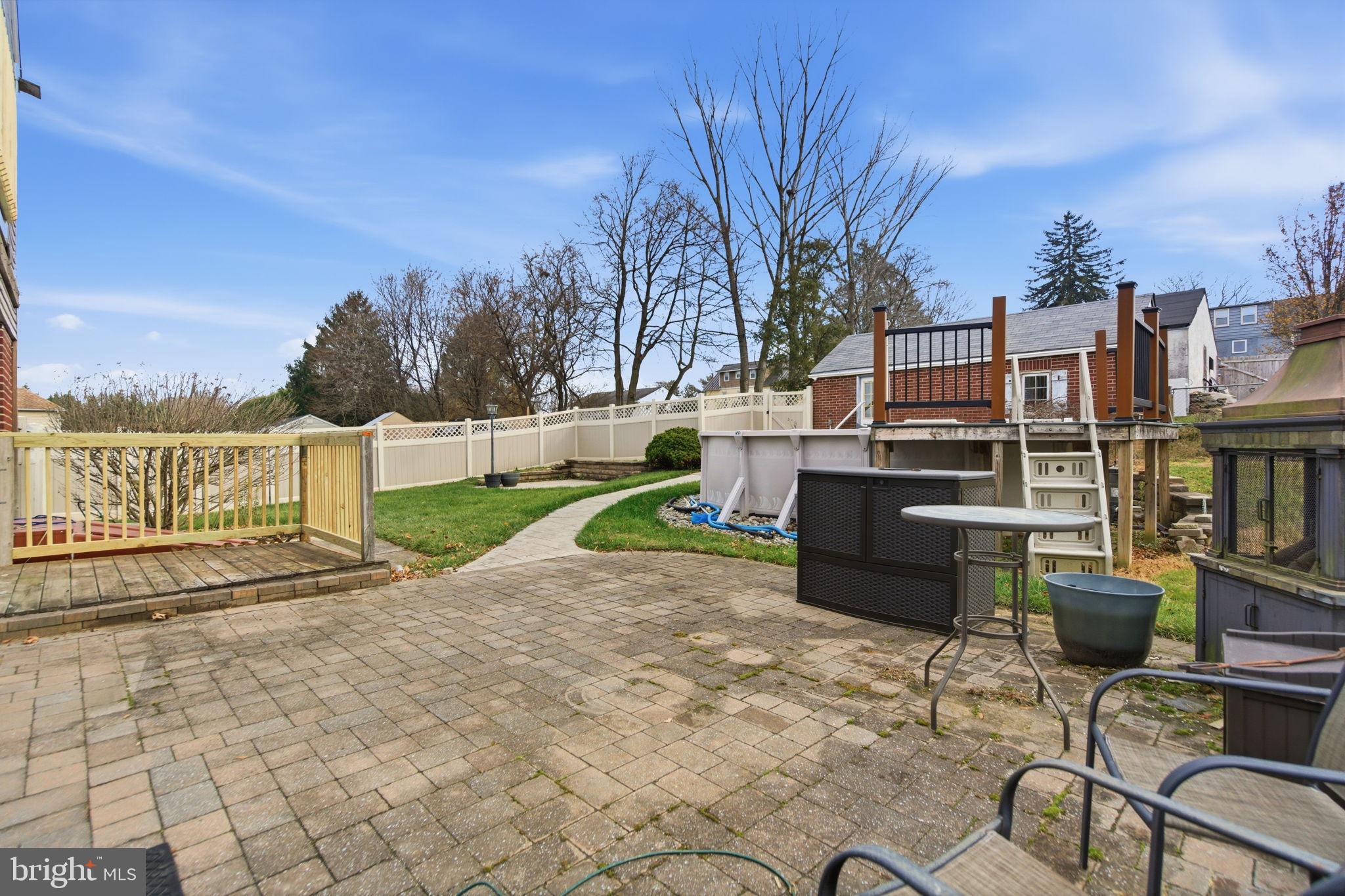 FEASTERVILLE - Residential