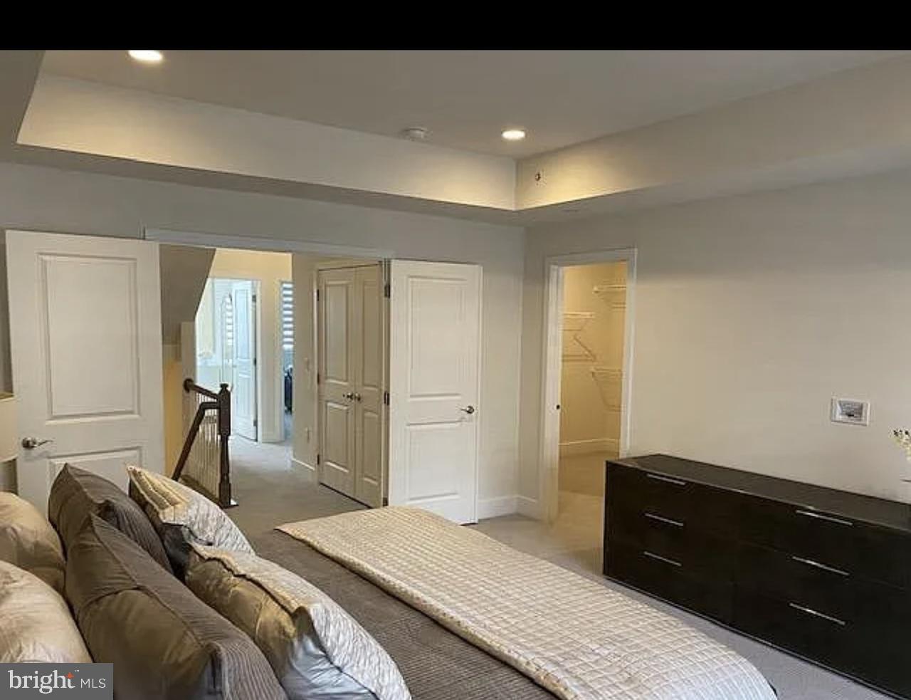 BROWNSTONES AT VF - Residential Lease