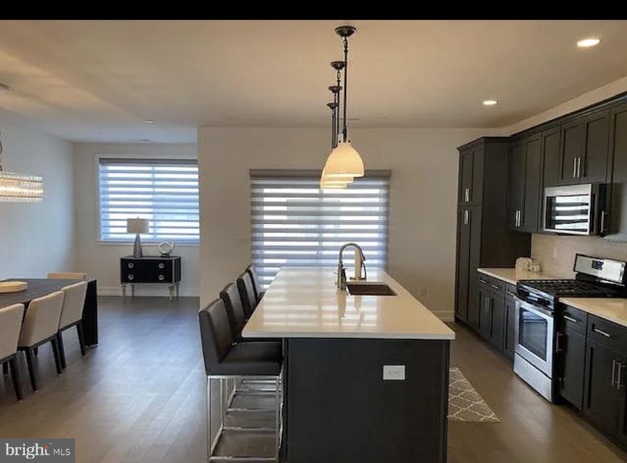 BROWNSTONES AT VF - Residential Lease