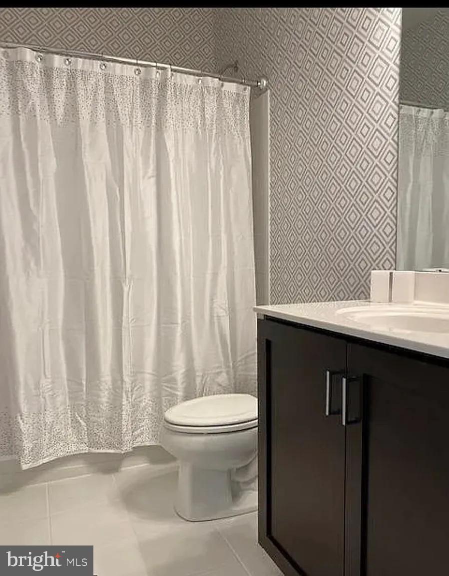 BROWNSTONES AT VF - Residential Lease