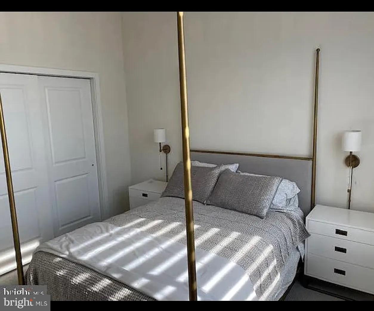 BROWNSTONES AT VF - Residential Lease