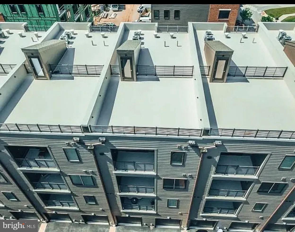 BROWNSTONES AT VF - Residential Lease