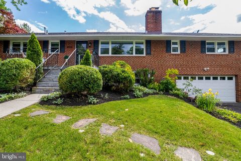 Photo of 8906 Dogue Drive, ALEXANDRIA, VA 22309 (MLS # VAFX2310670)