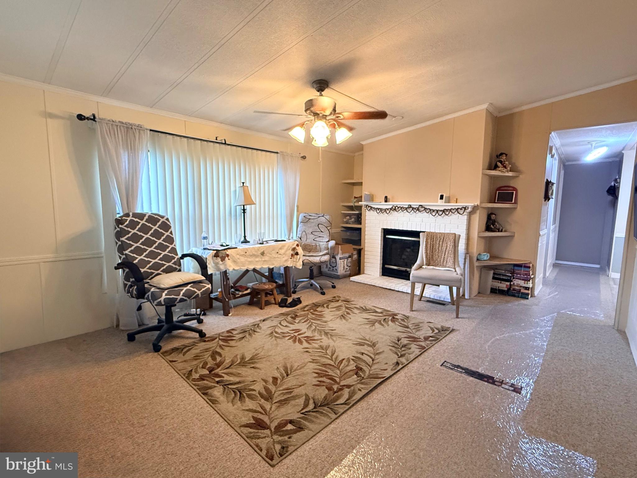 292 MAYFLOWER DRIVE