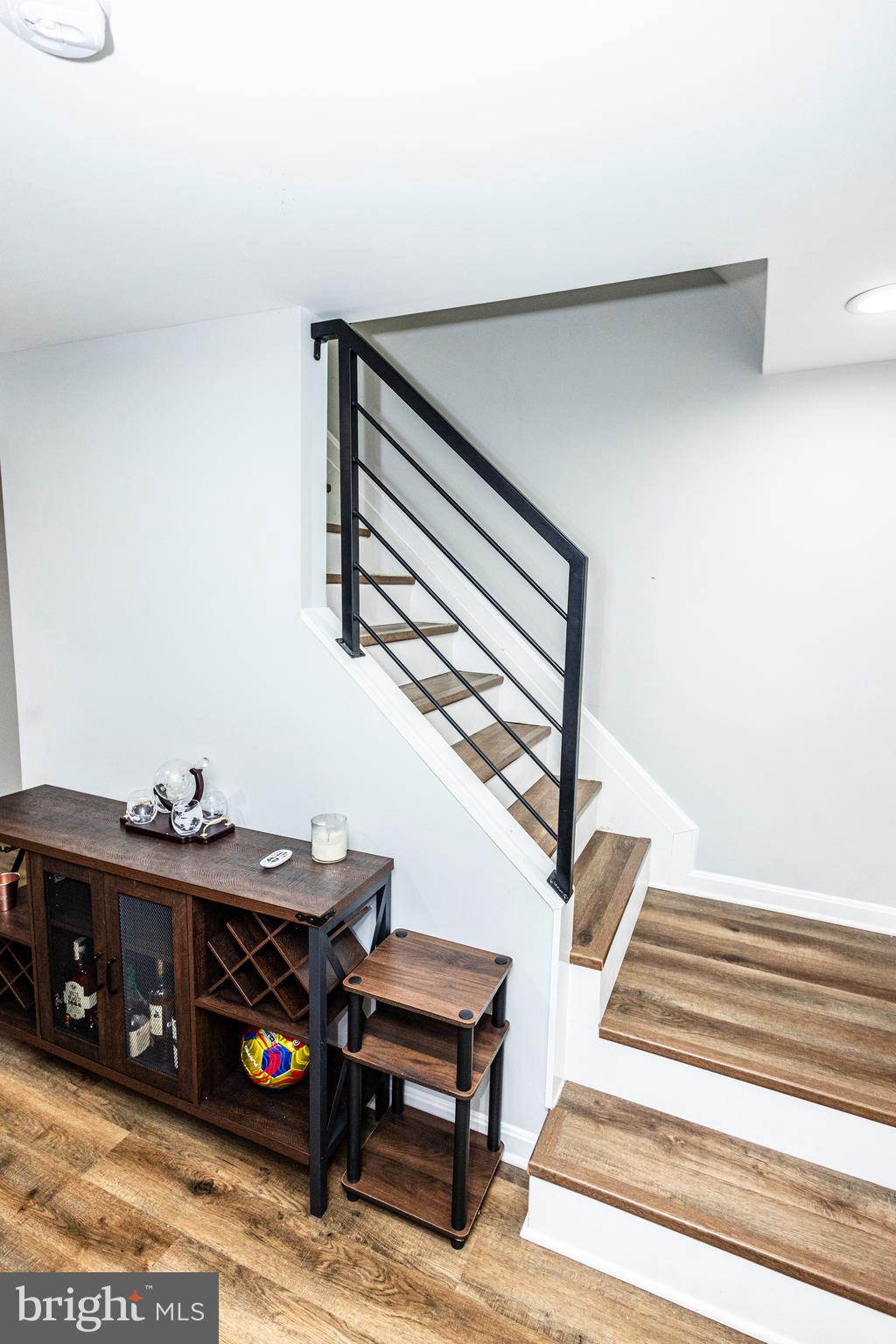 LAUREL - Residential