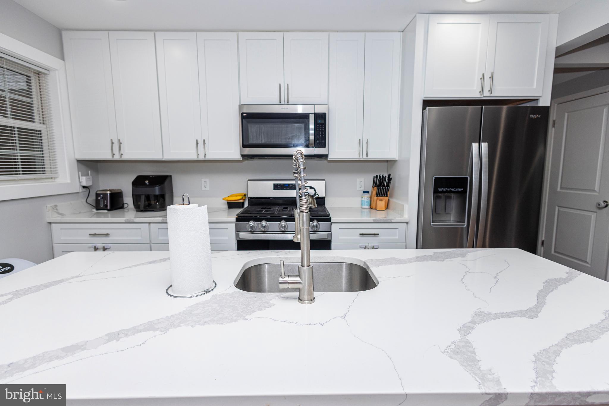 LAUREL - Residential