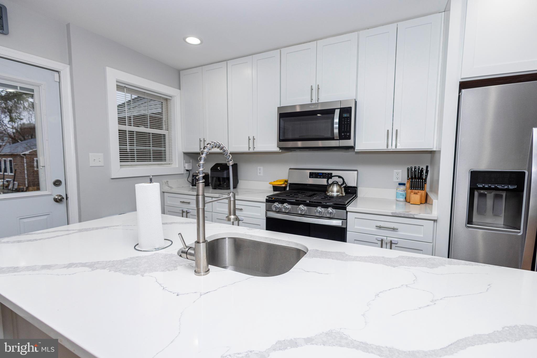 LAUREL - Residential