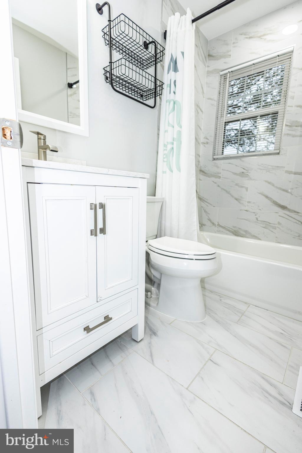 LAUREL - Residential