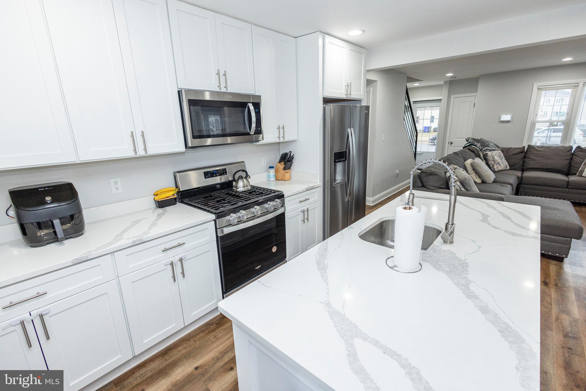 LAUREL - Residential