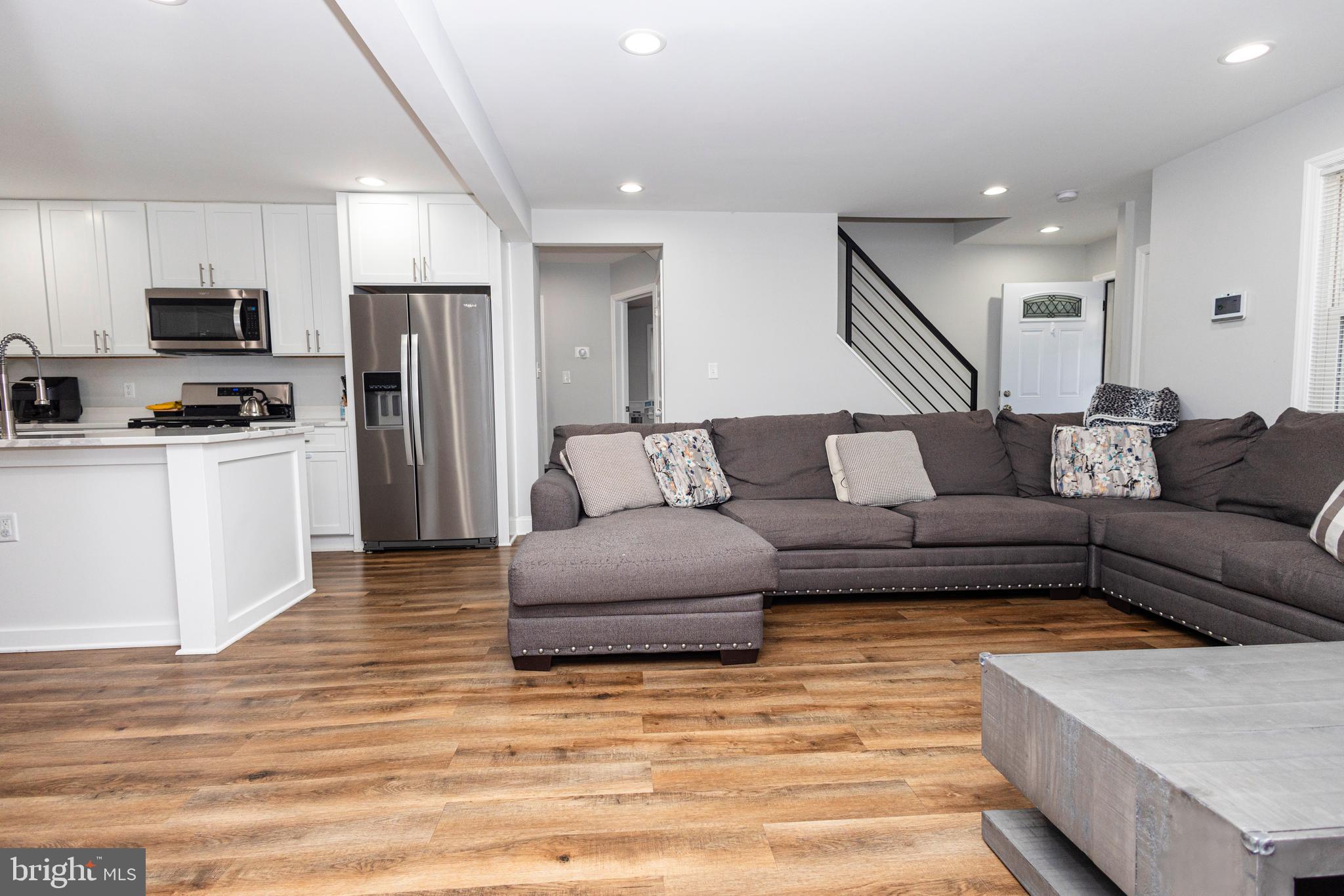 916 PHILLIP POWERS DRIVE