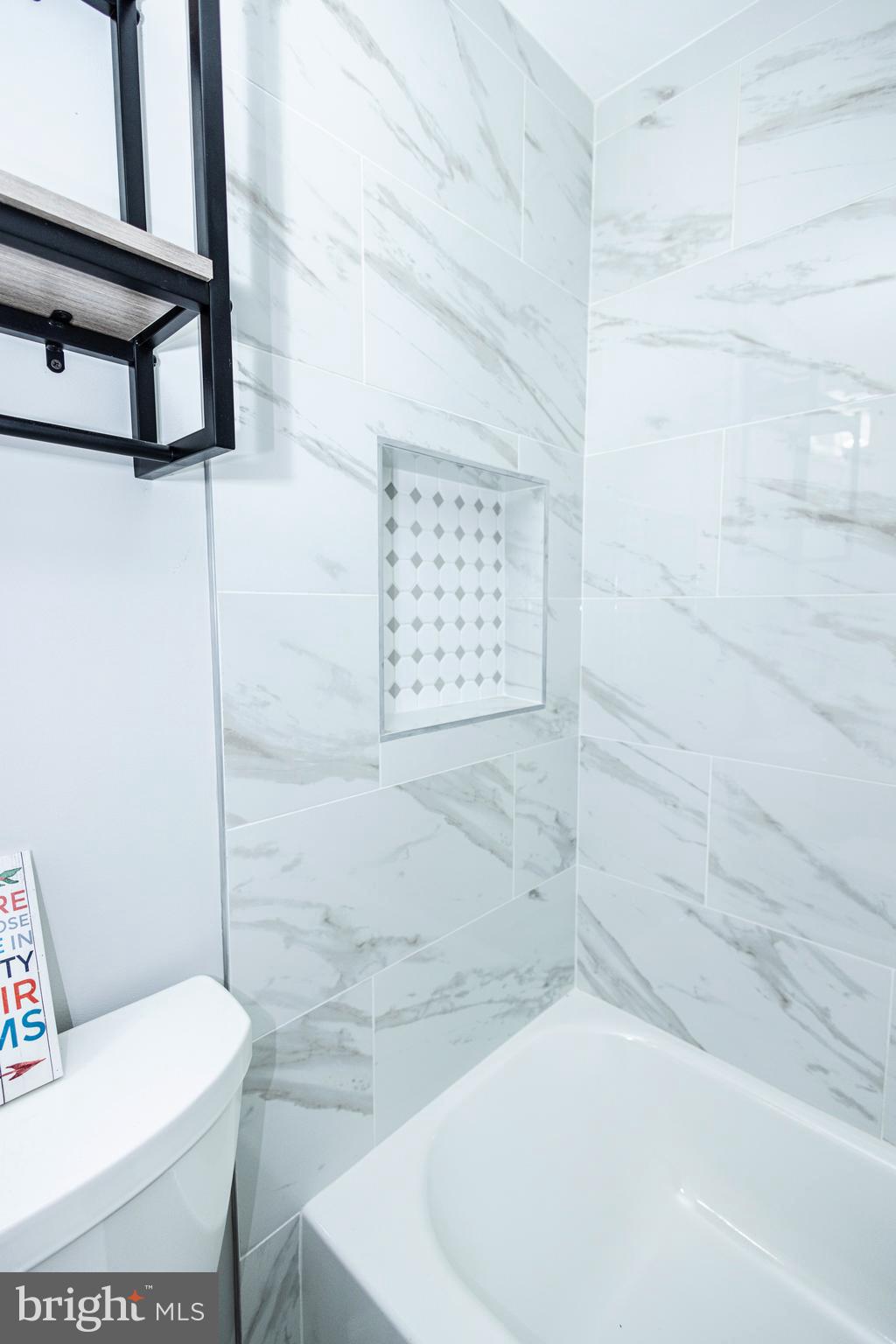 LAUREL - Residential