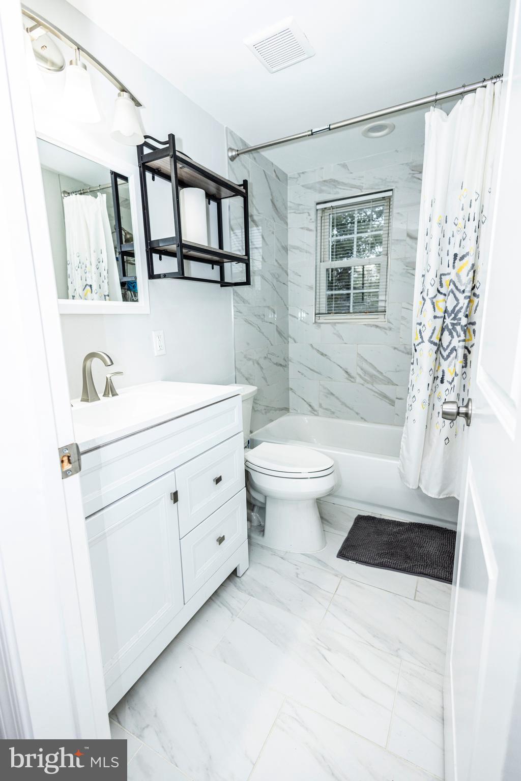 LAUREL - Residential