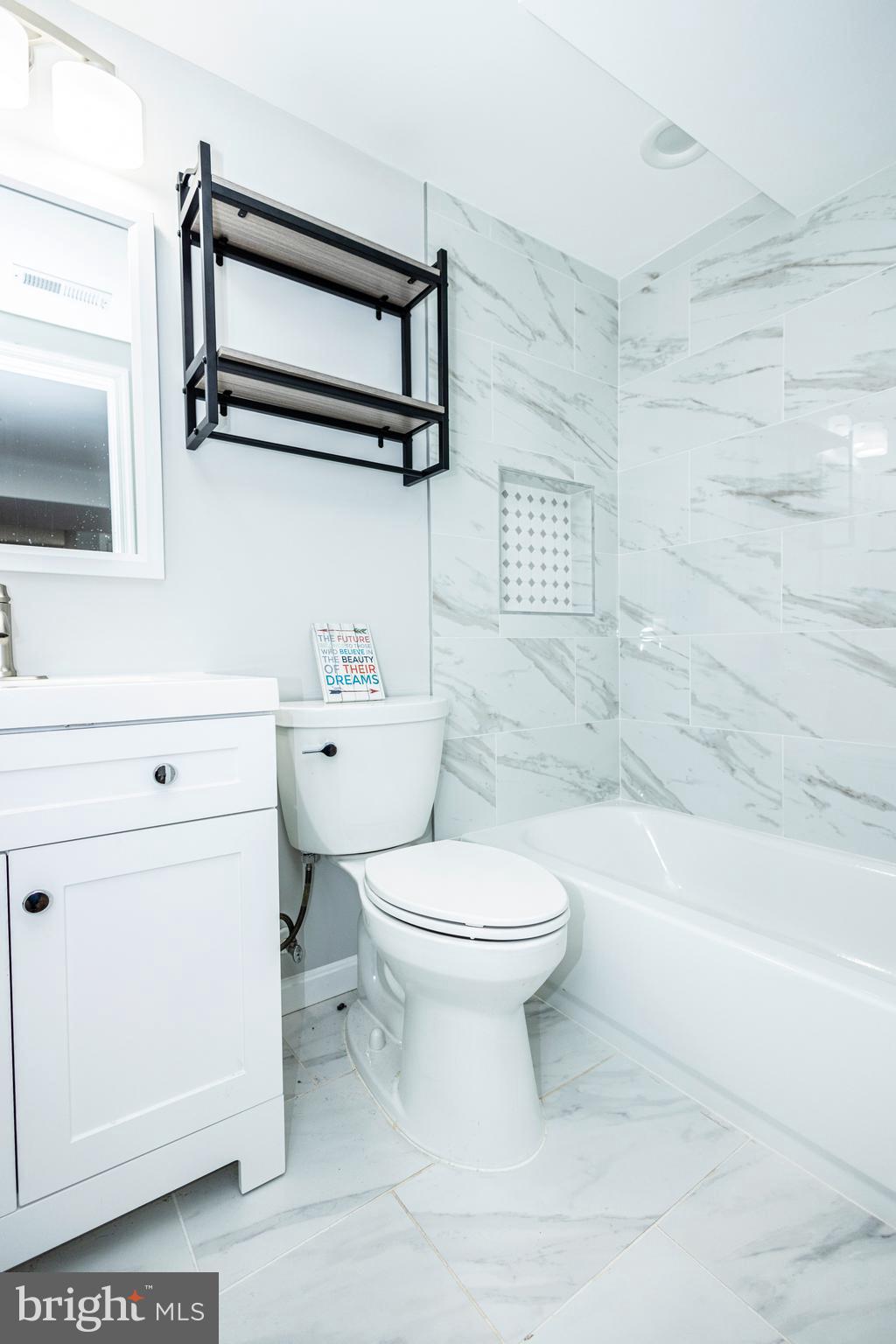 LAUREL - Residential