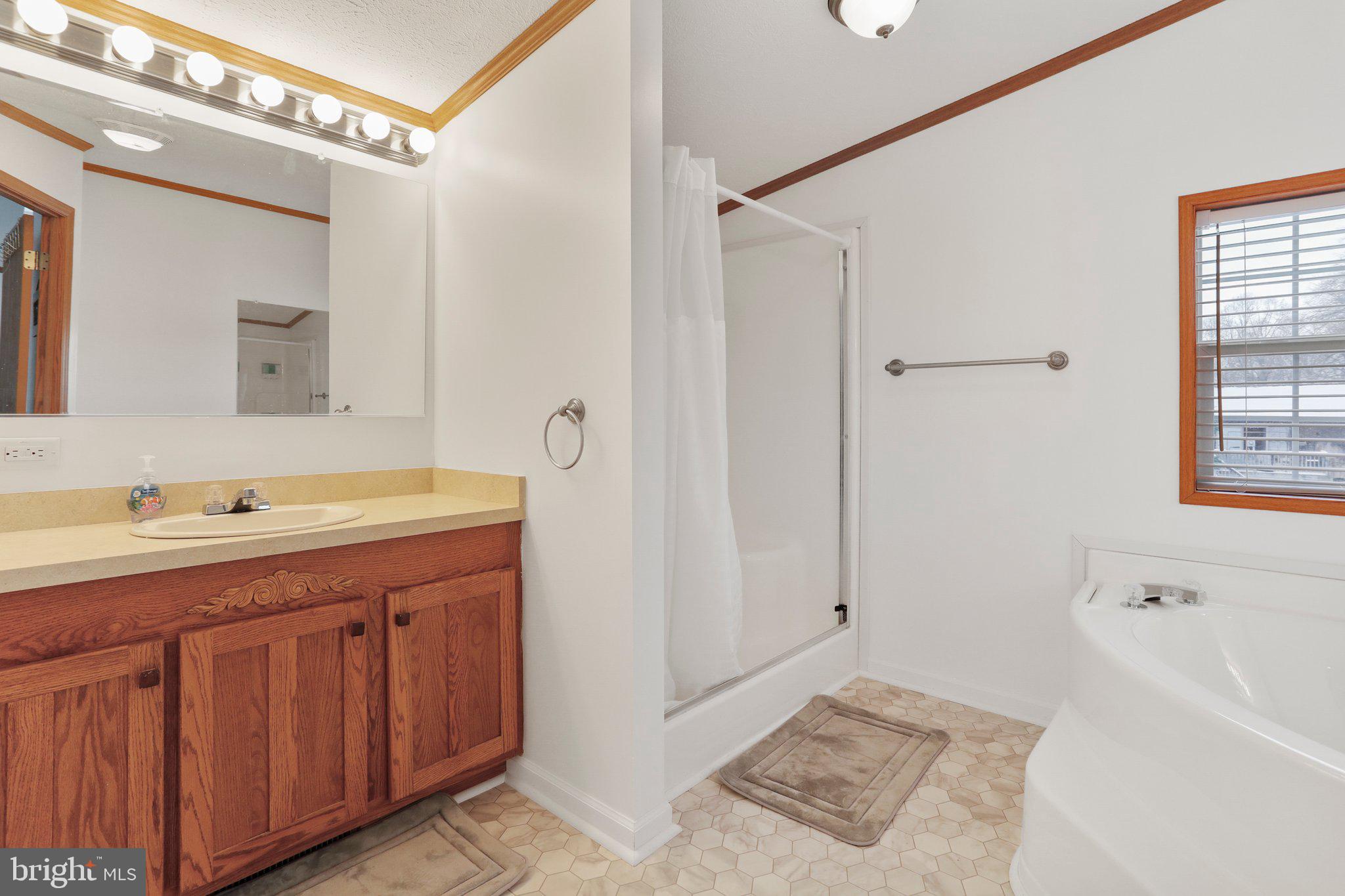 HAMPSHIRE COUNTY - Residential