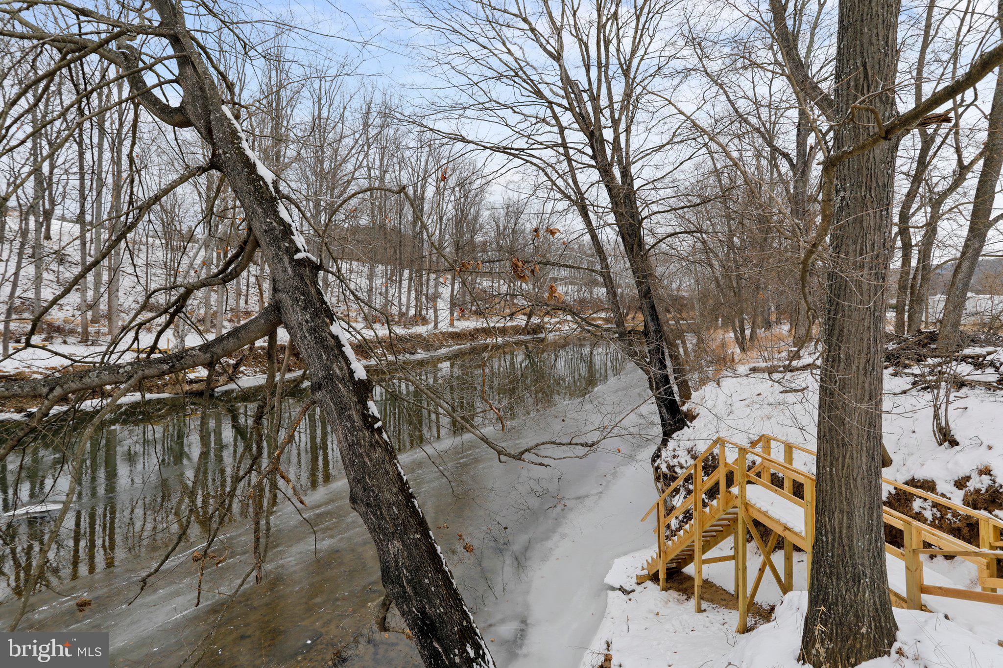 HAMPSHIRE COUNTY - Residential