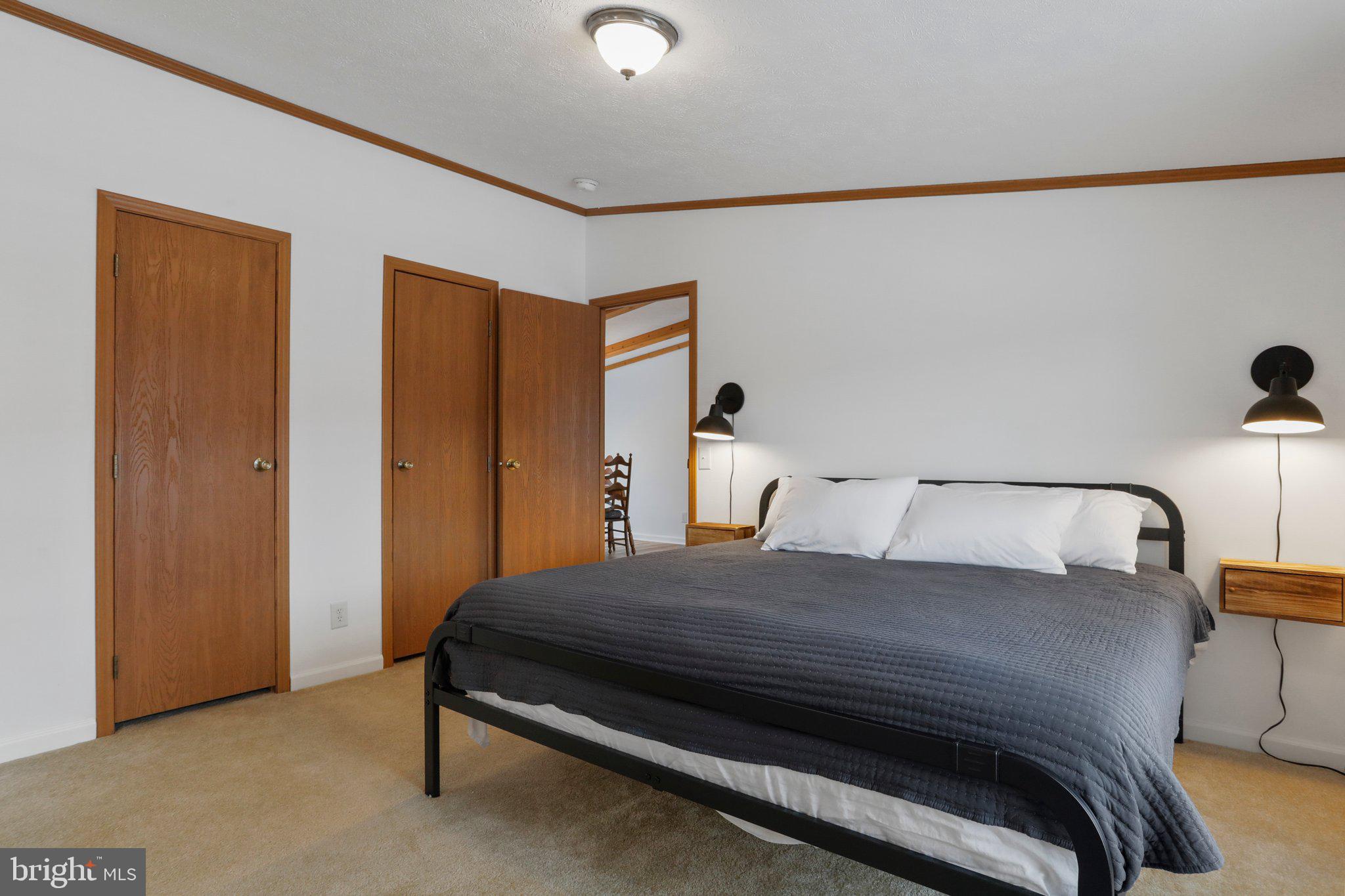 HAMPSHIRE COUNTY - Residential