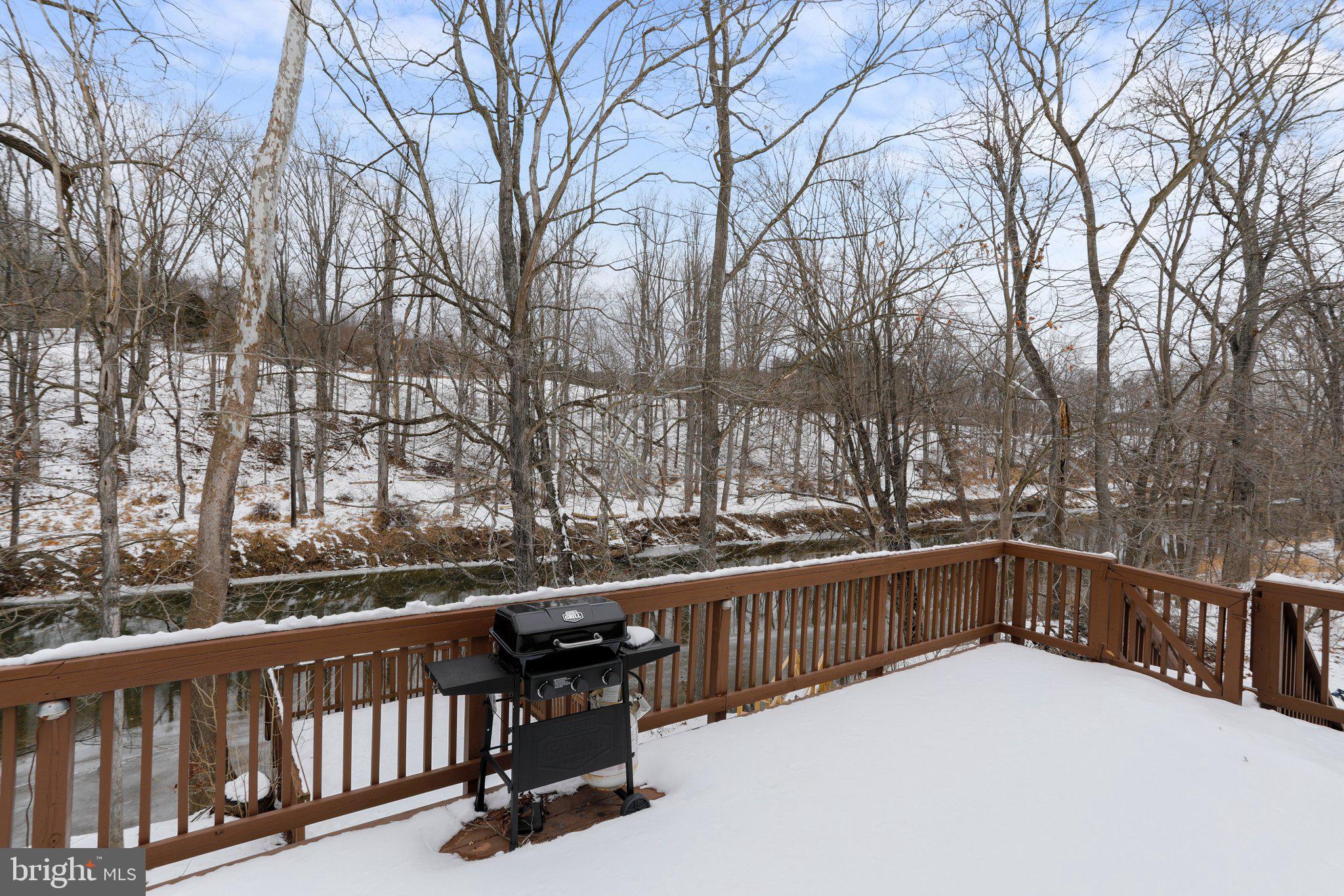 HAMPSHIRE COUNTY - Residential