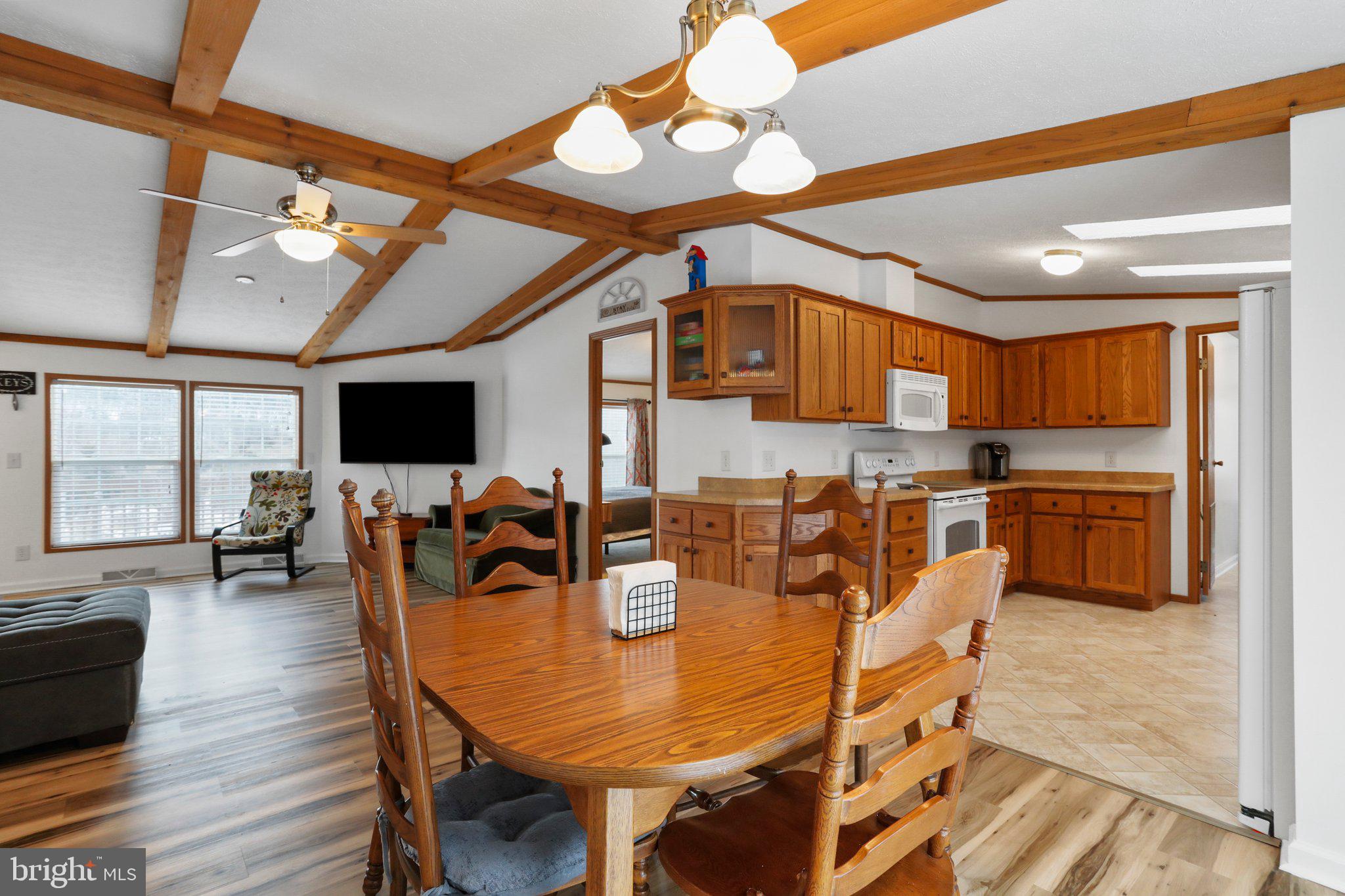 HAMPSHIRE COUNTY - Residential