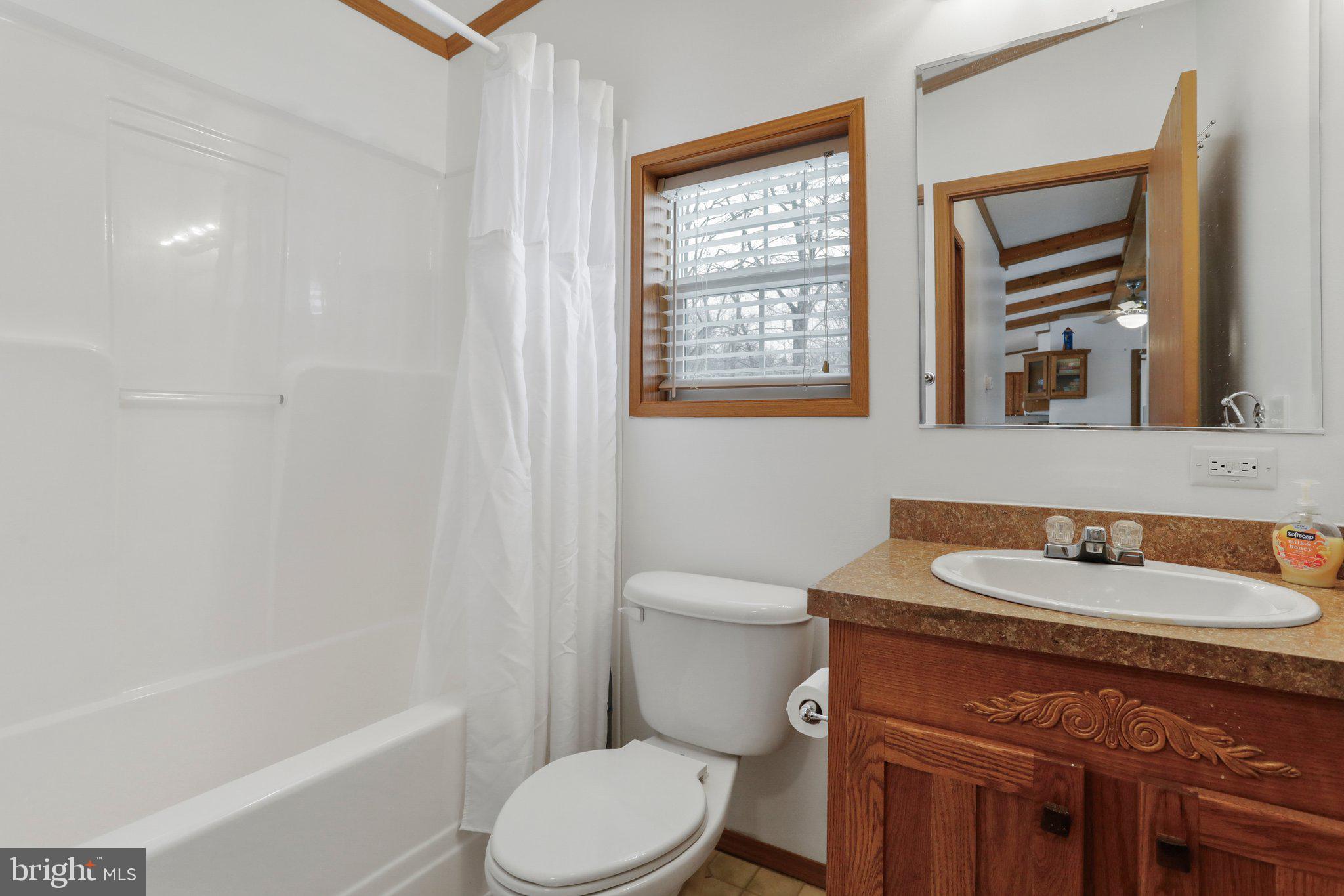 HAMPSHIRE COUNTY - Residential