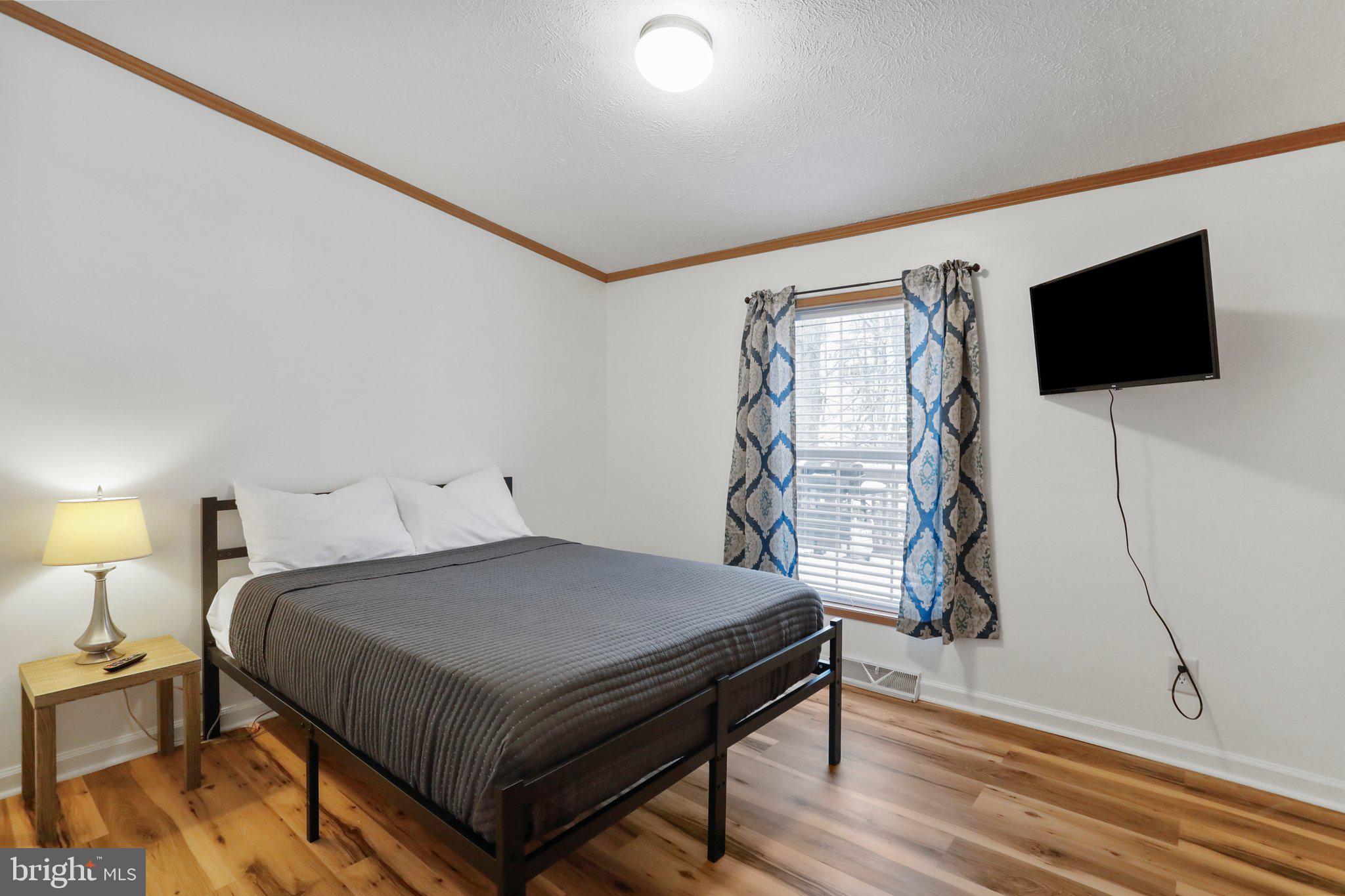 HAMPSHIRE COUNTY - Residential