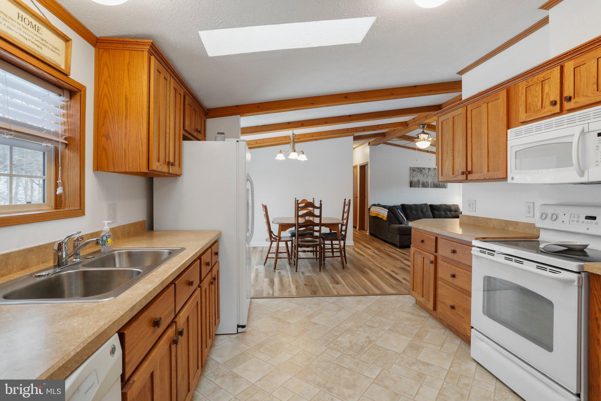 HAMPSHIRE COUNTY - Residential