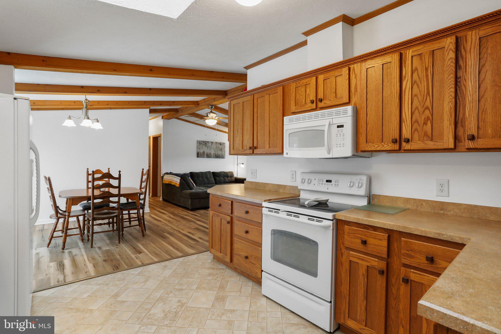 HAMPSHIRE COUNTY - Residential