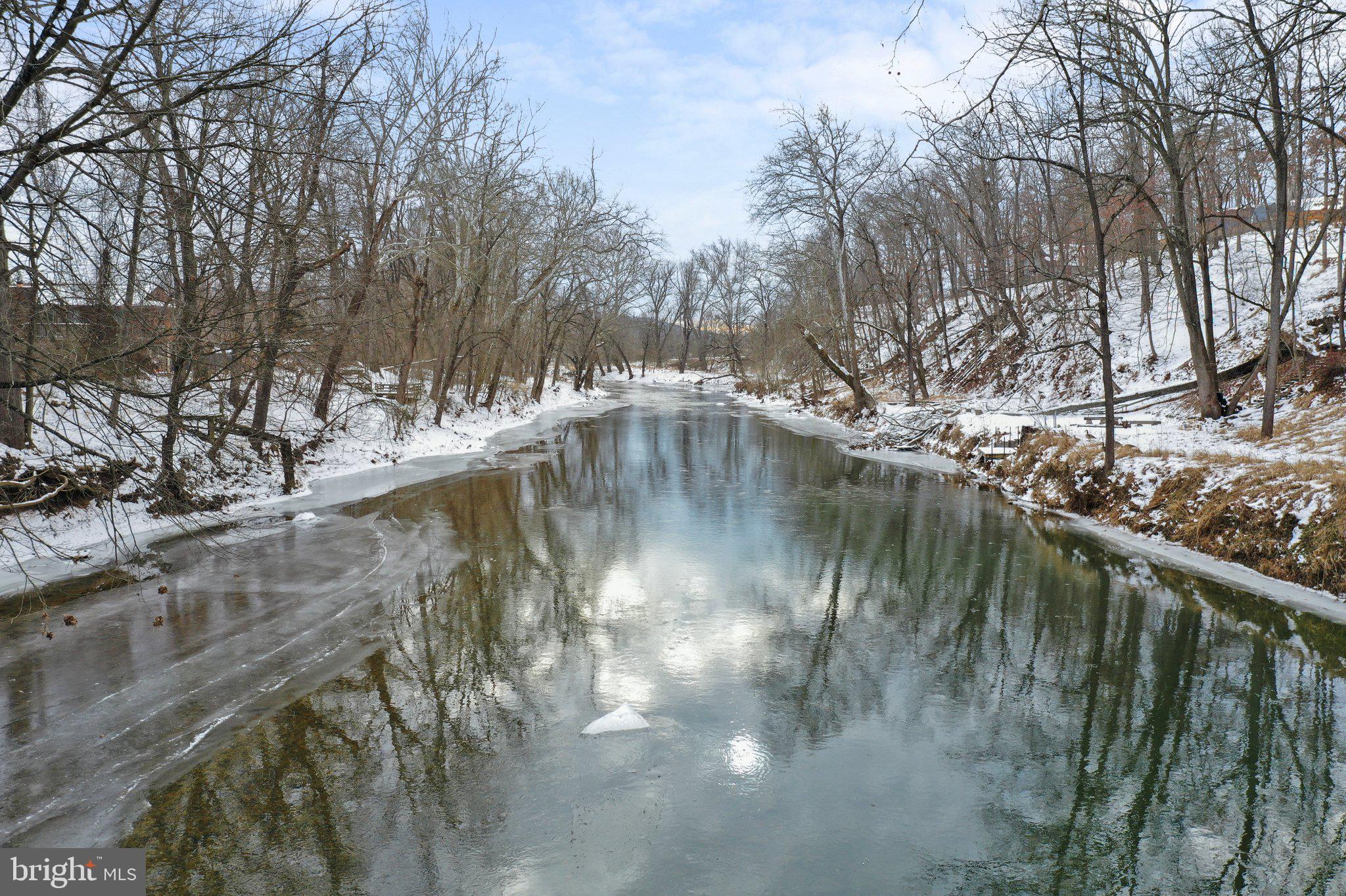 HAMPSHIRE COUNTY - Residential