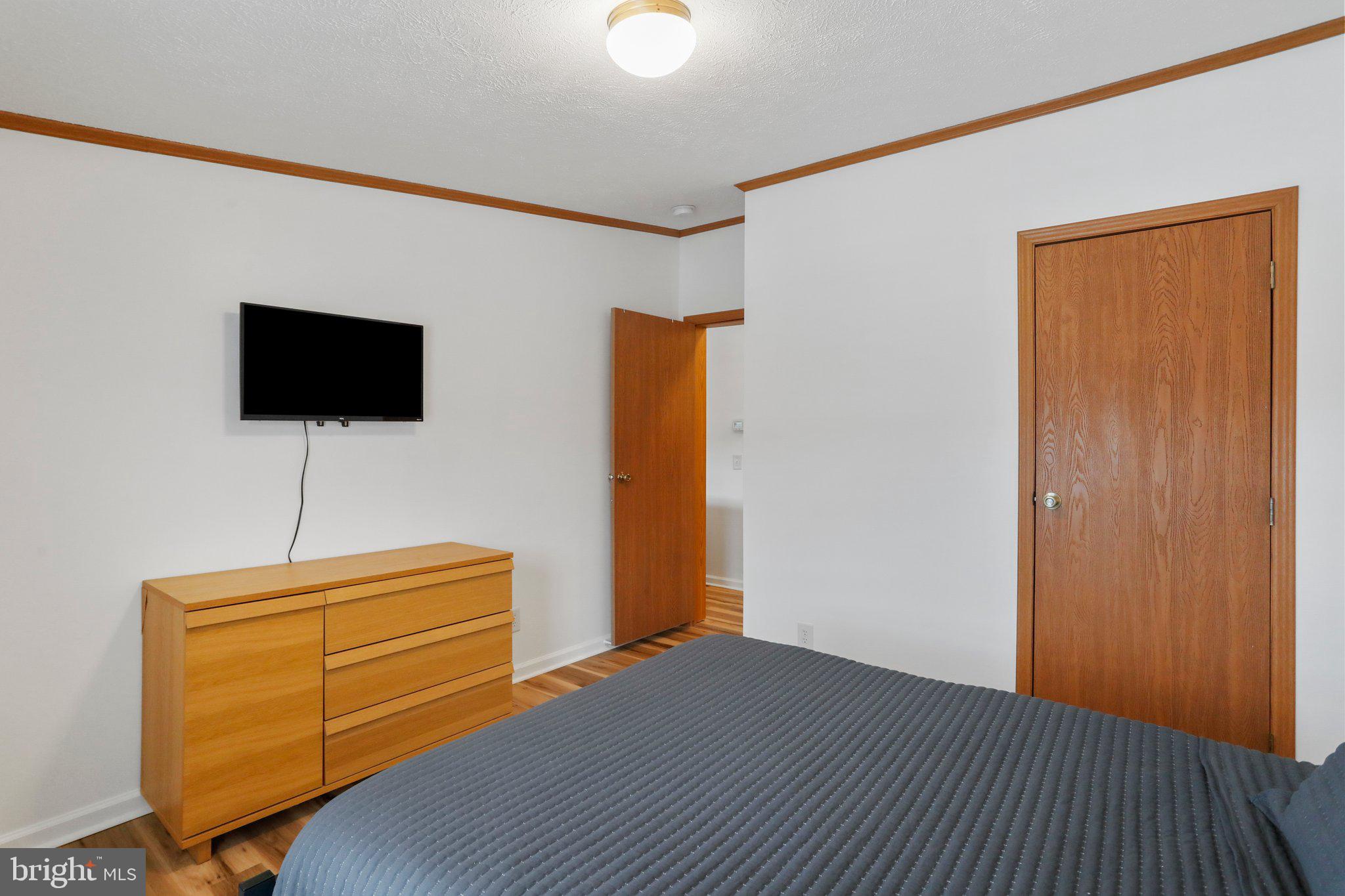 HAMPSHIRE COUNTY - Residential