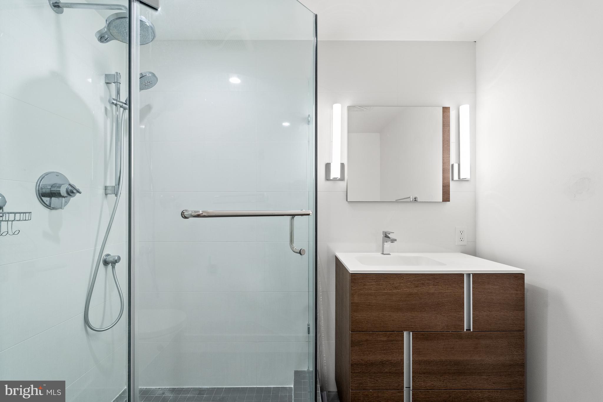 BRADLEY HILLS GROVE - Residential