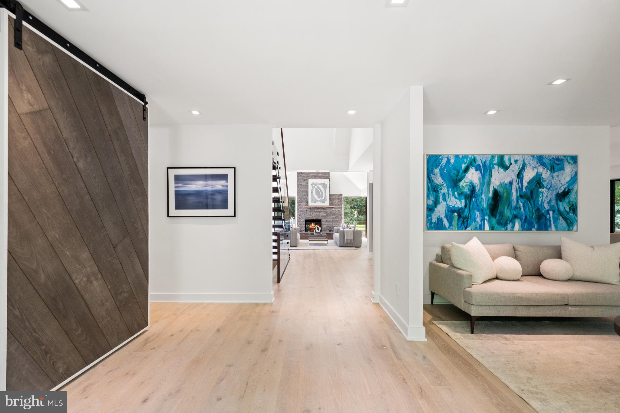 BRADLEY HILLS GROVE - Residential