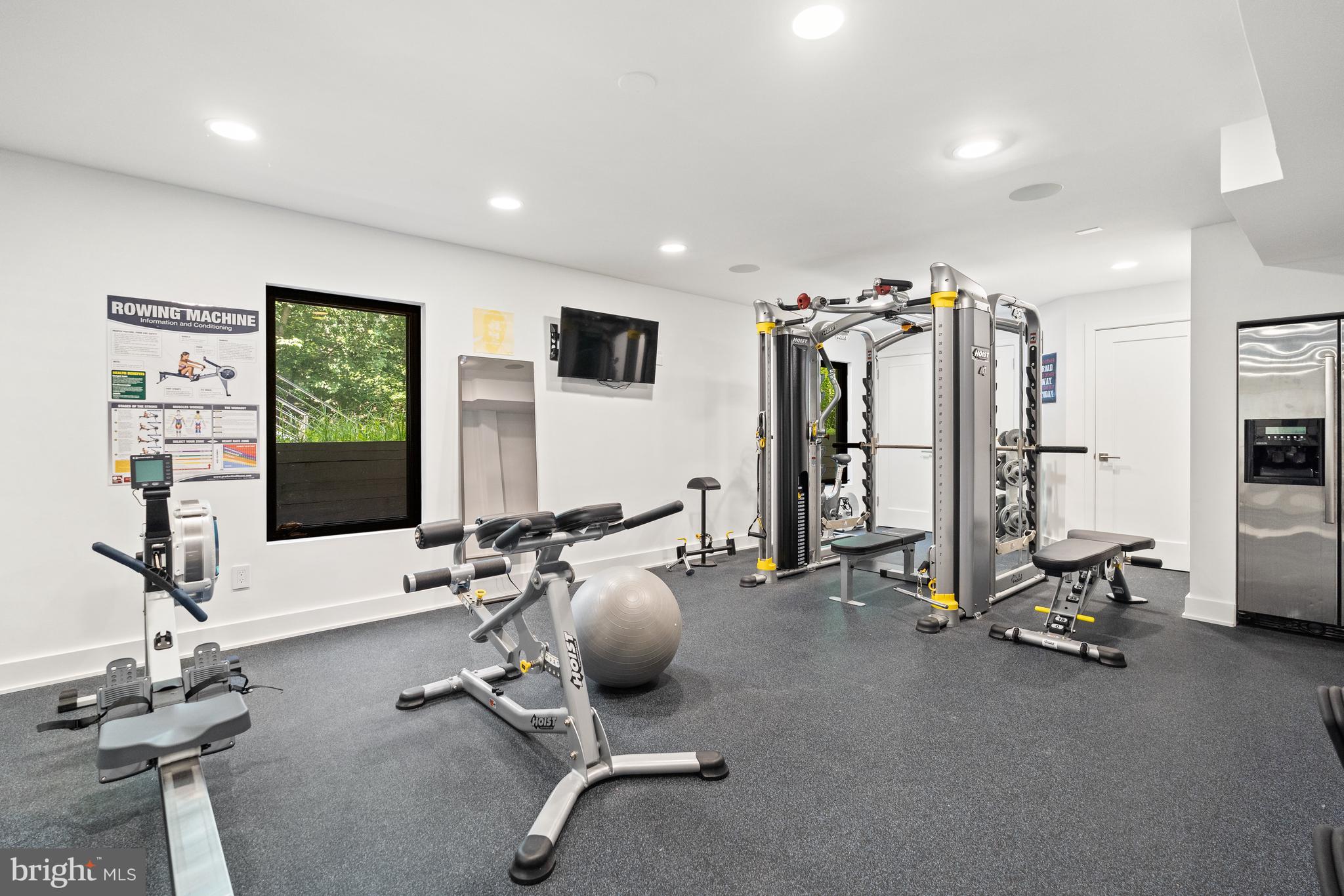 BRADLEY HILLS GROVE - Residential