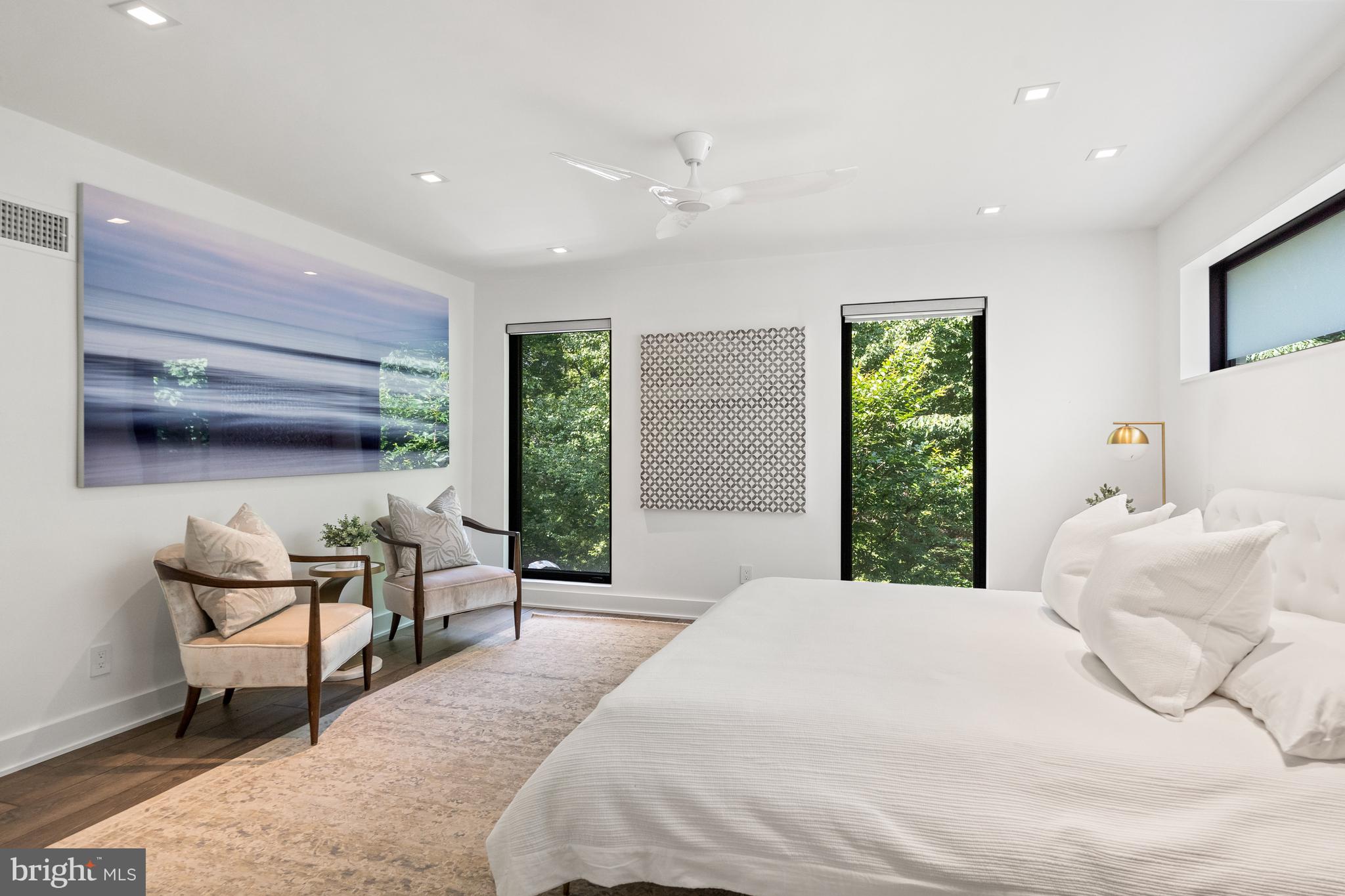 BRADLEY HILLS GROVE - Residential