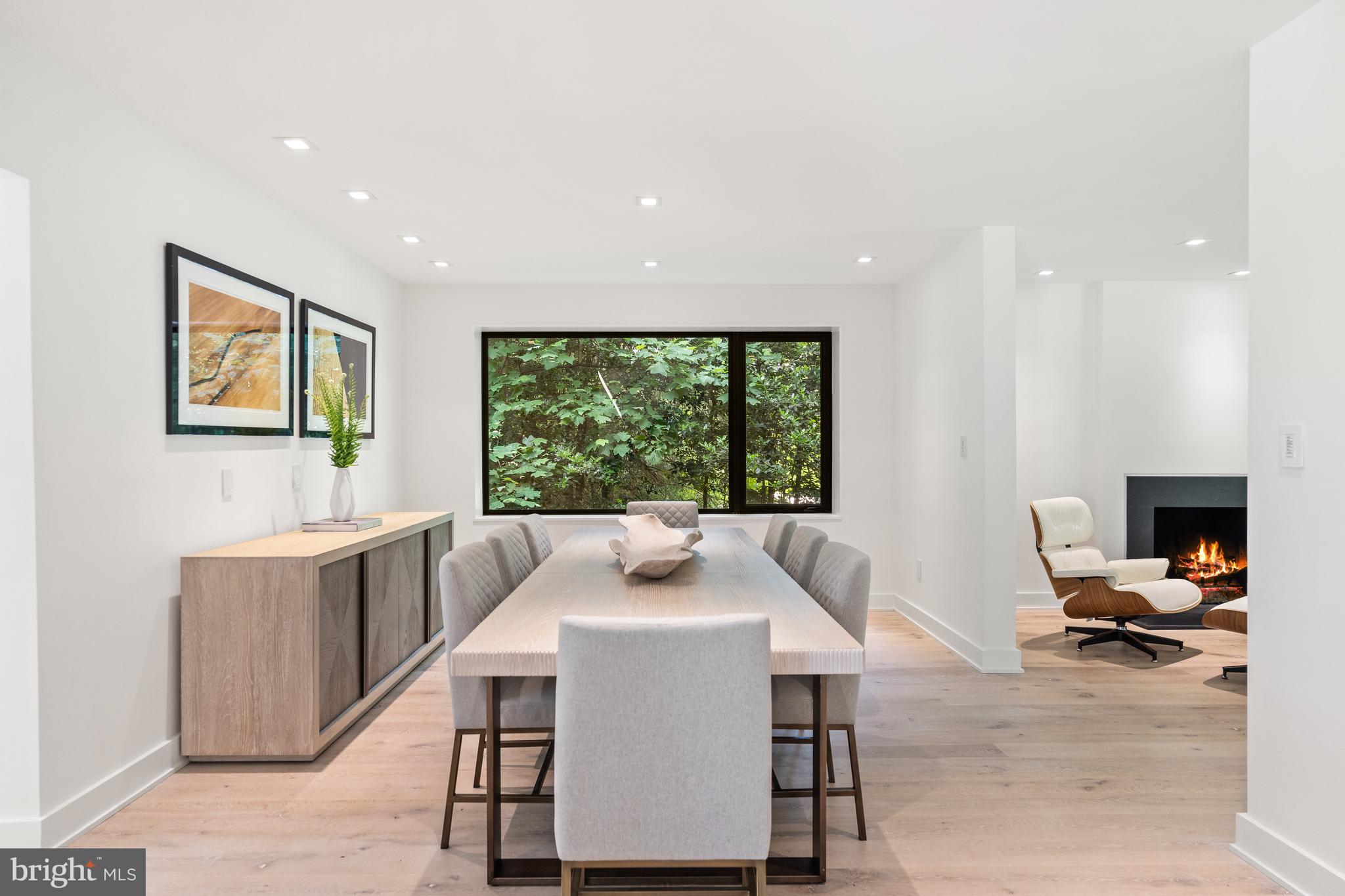 BRADLEY HILLS GROVE - Residential