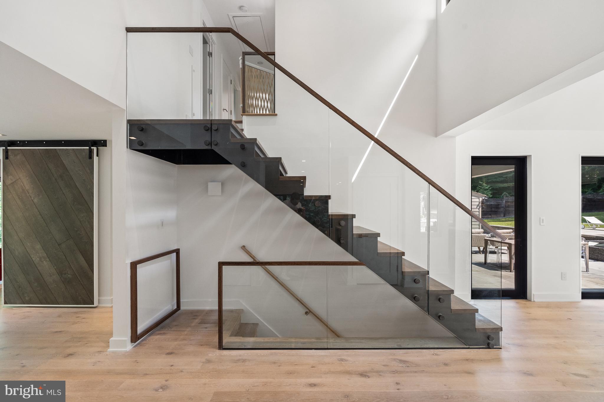 BRADLEY HILLS GROVE - Residential