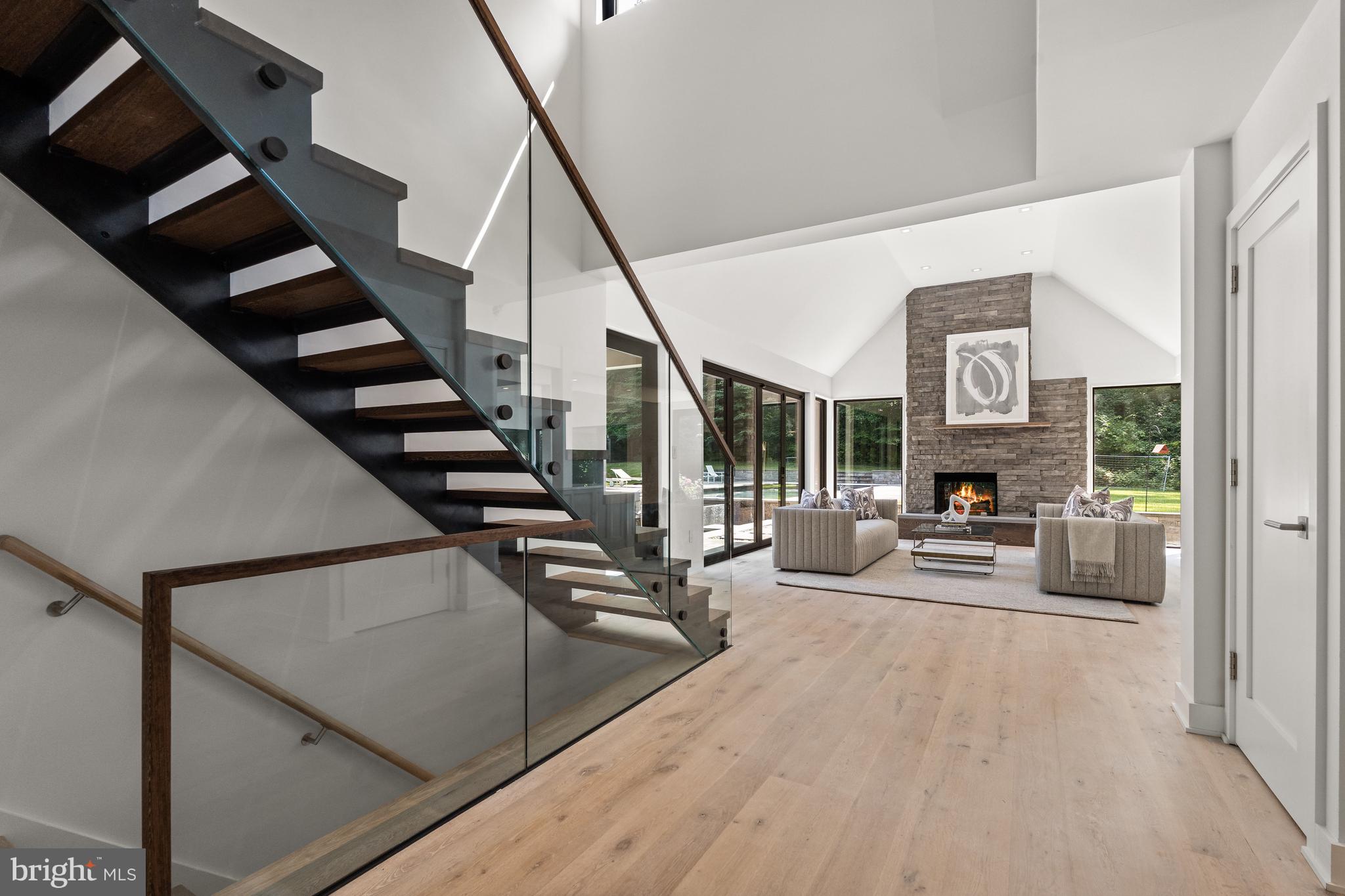 BRADLEY HILLS GROVE - Residential