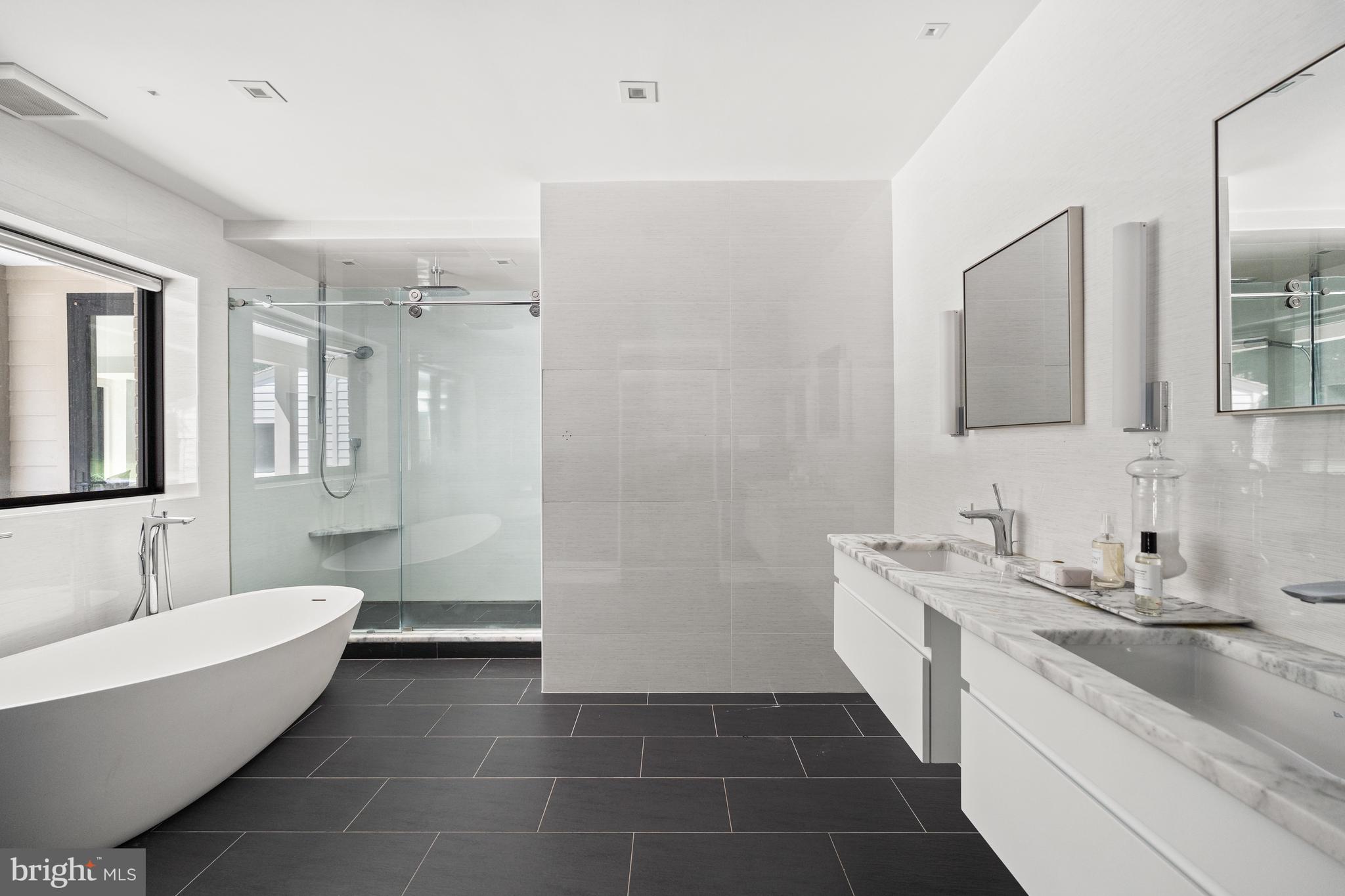 BRADLEY HILLS GROVE - Residential