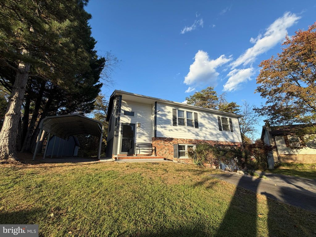 Photo of 133 Cardinal Lane, WINCHESTER, VA 22602 (MLS # VAFV2037846)