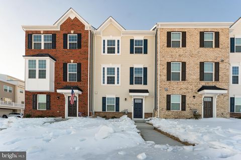 Photo of 19418 Paiute Terrace, LEESBURG, VA 20175 (MLS # VALO2115142)