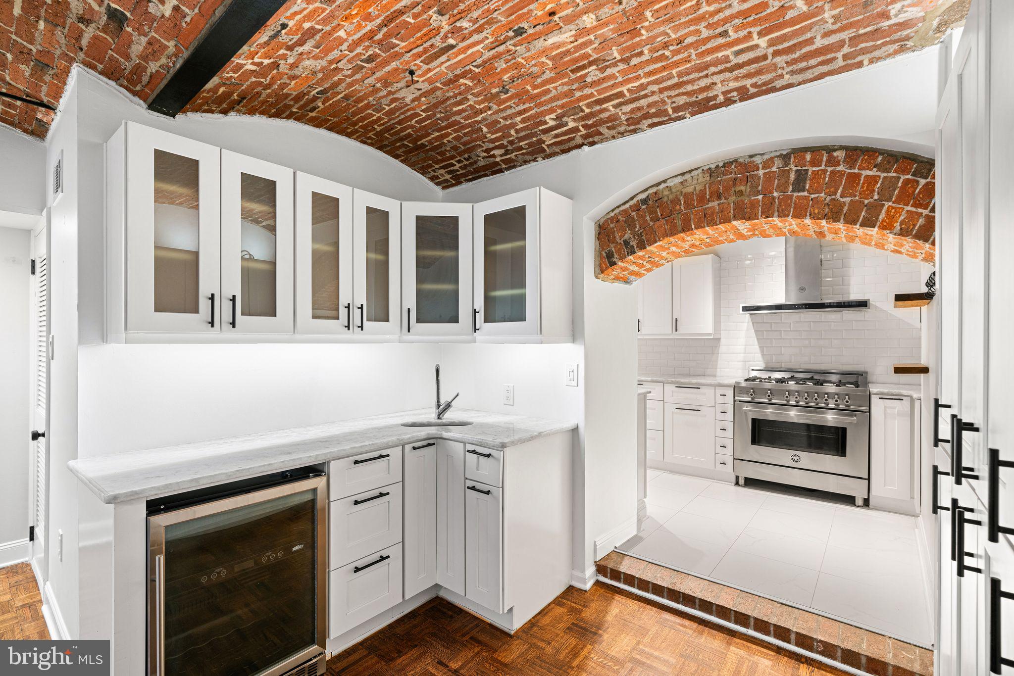 SOCIETY HILL - Residential